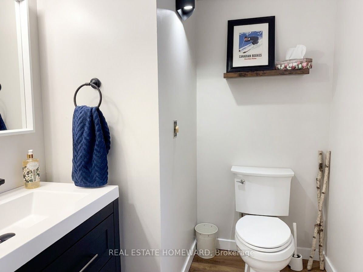 130 Escarpment Crescent Property Photo 10