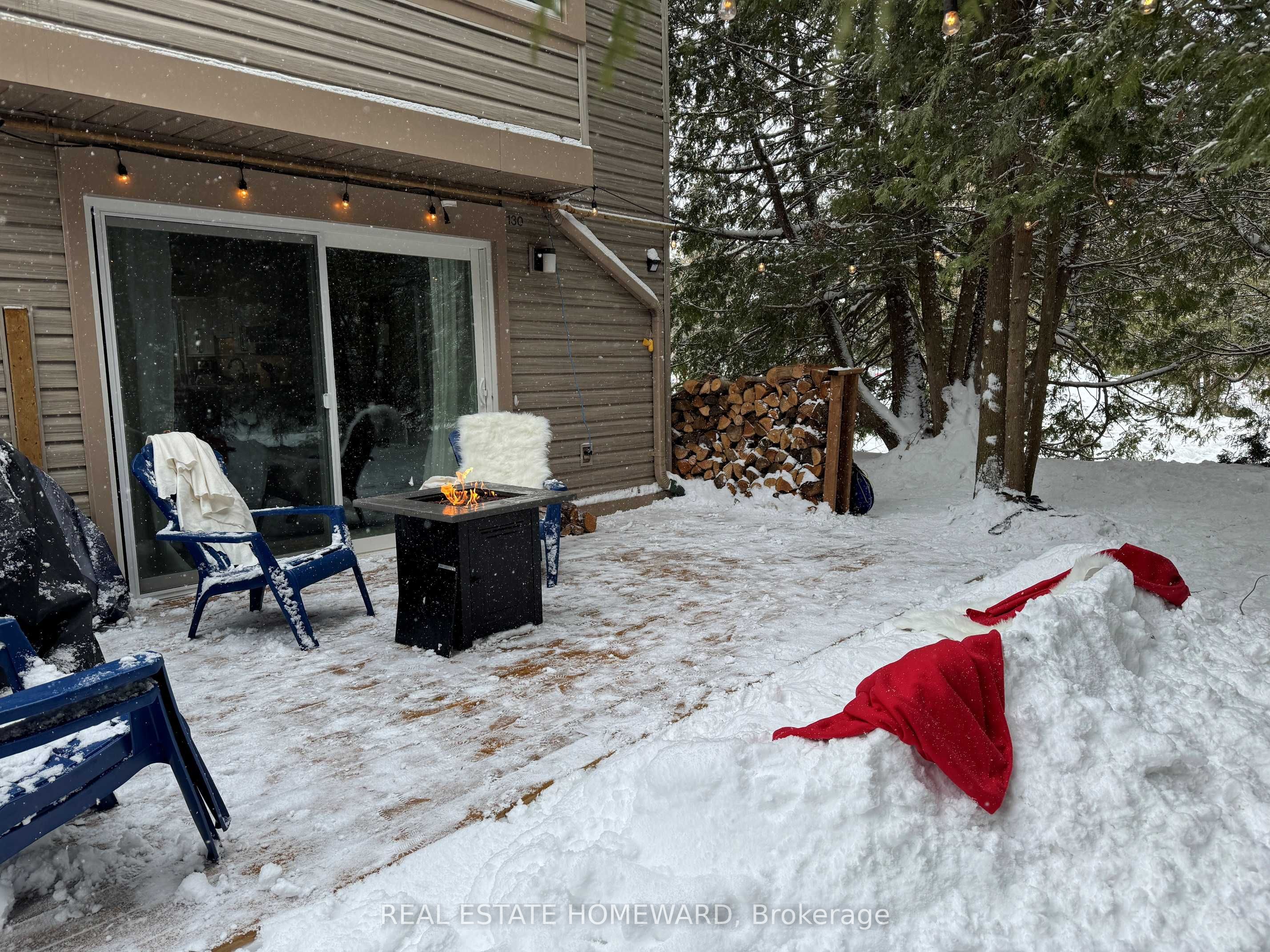 130 Escarpment Crescent Property Photo 14