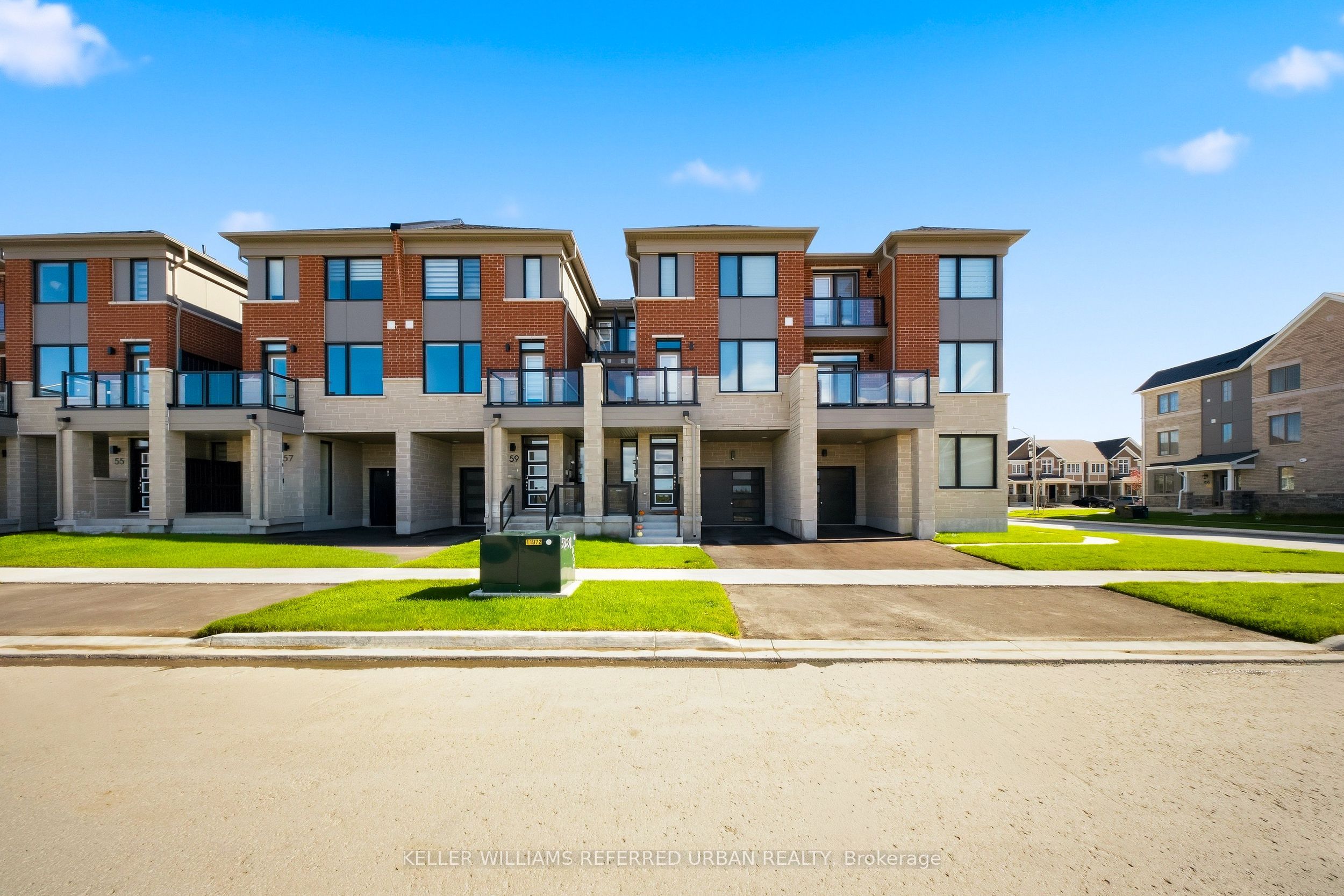 61 Vinewood Crescent Property Photo 1