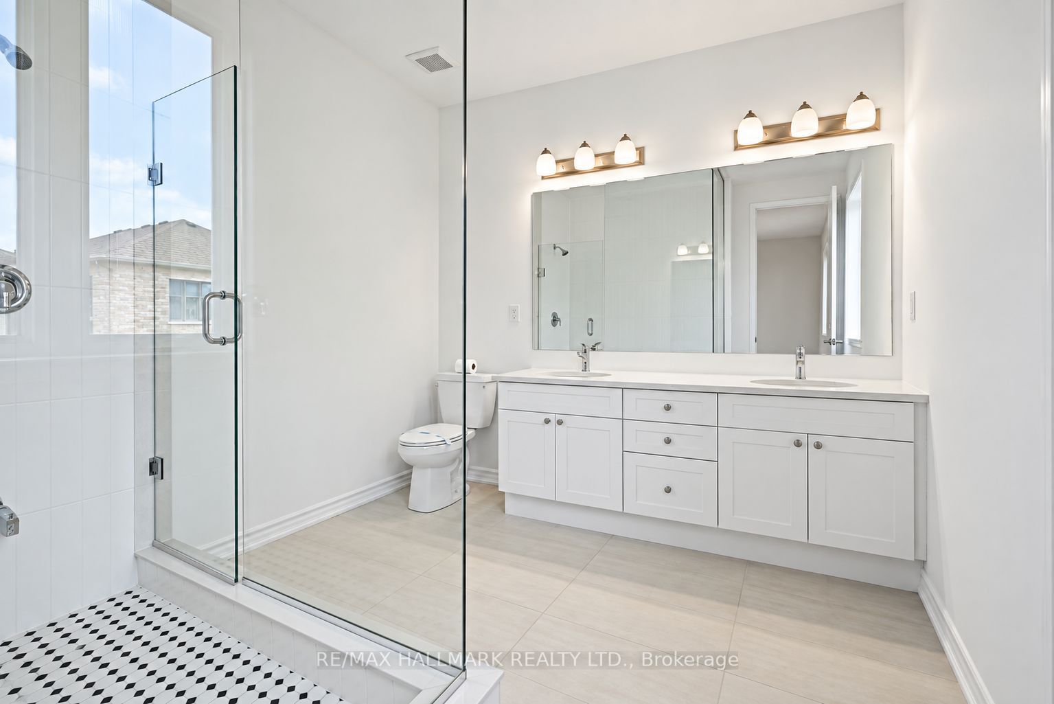 82 Gretzky Avenue Property Photo 32
