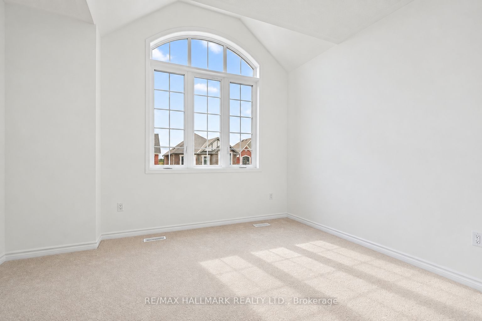 82 Gretzky Avenue Property Photo 35