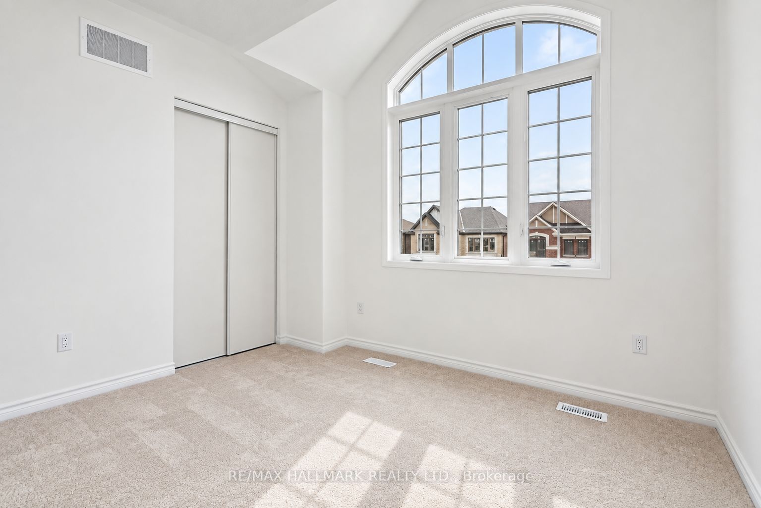 82 Gretzky Avenue Property Photo 37