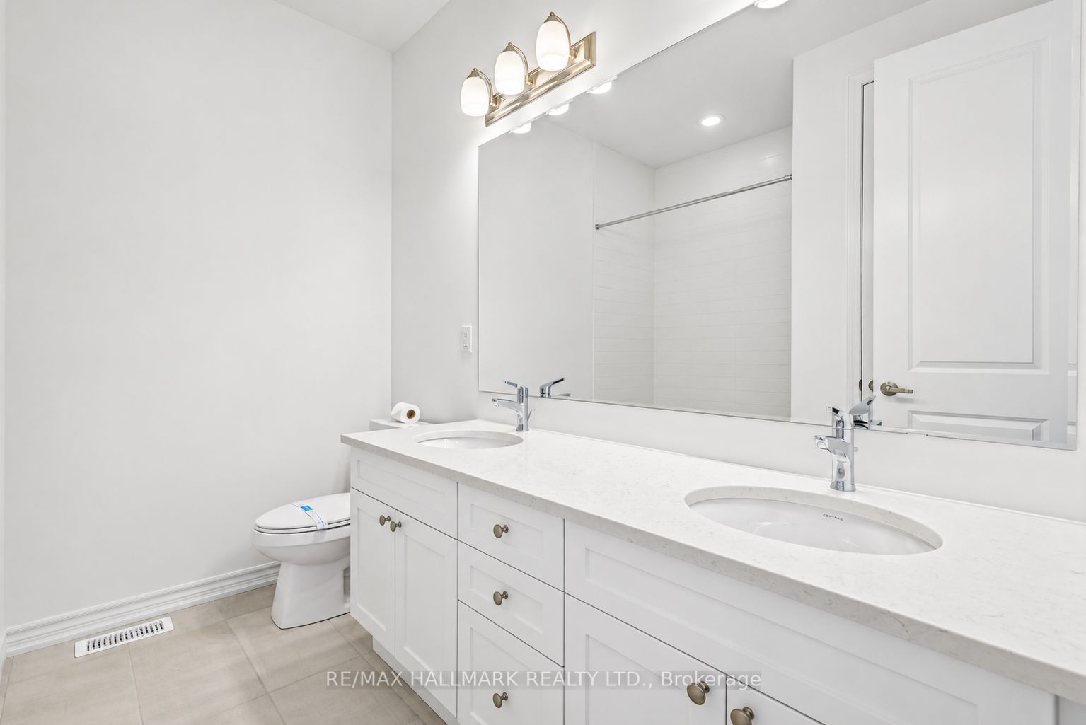 82 Gretzky Avenue Property Photo 43