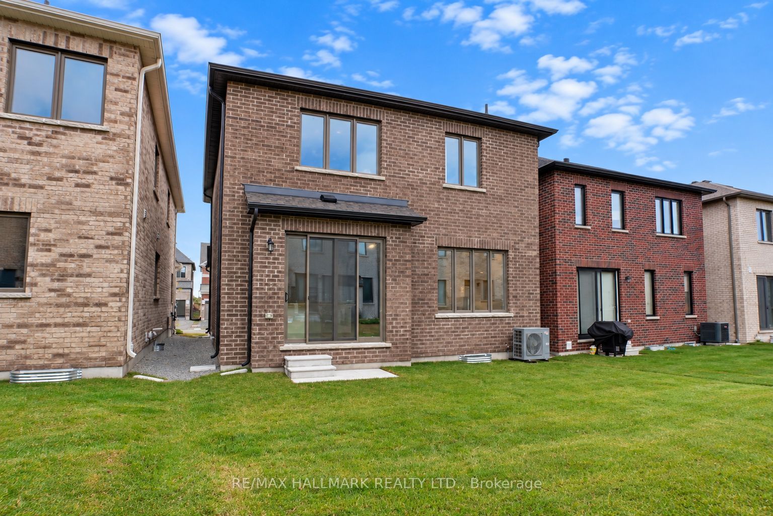 82 Gretzky Avenue Property Photo 45