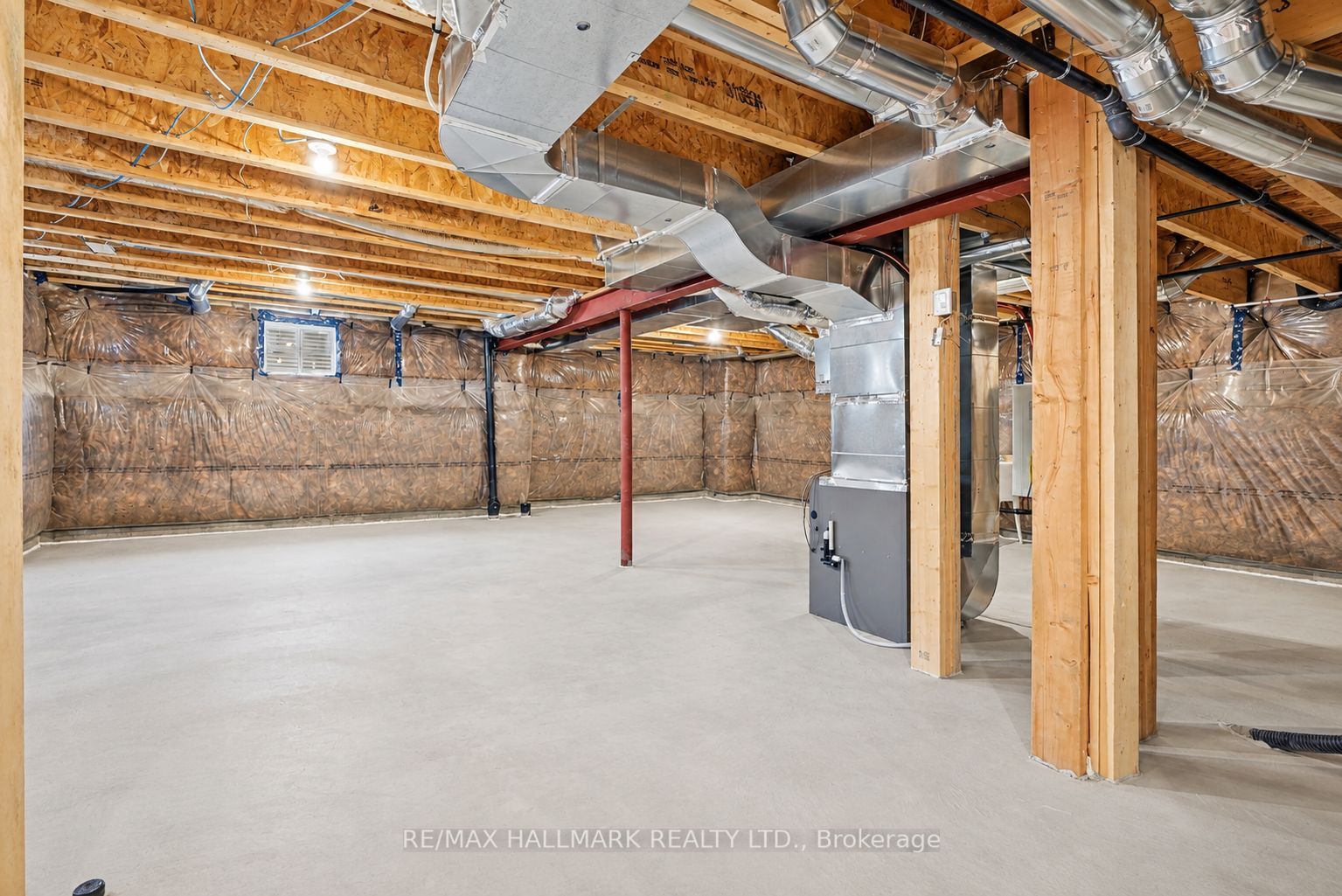82 Gretzky Avenue Property Photo 48