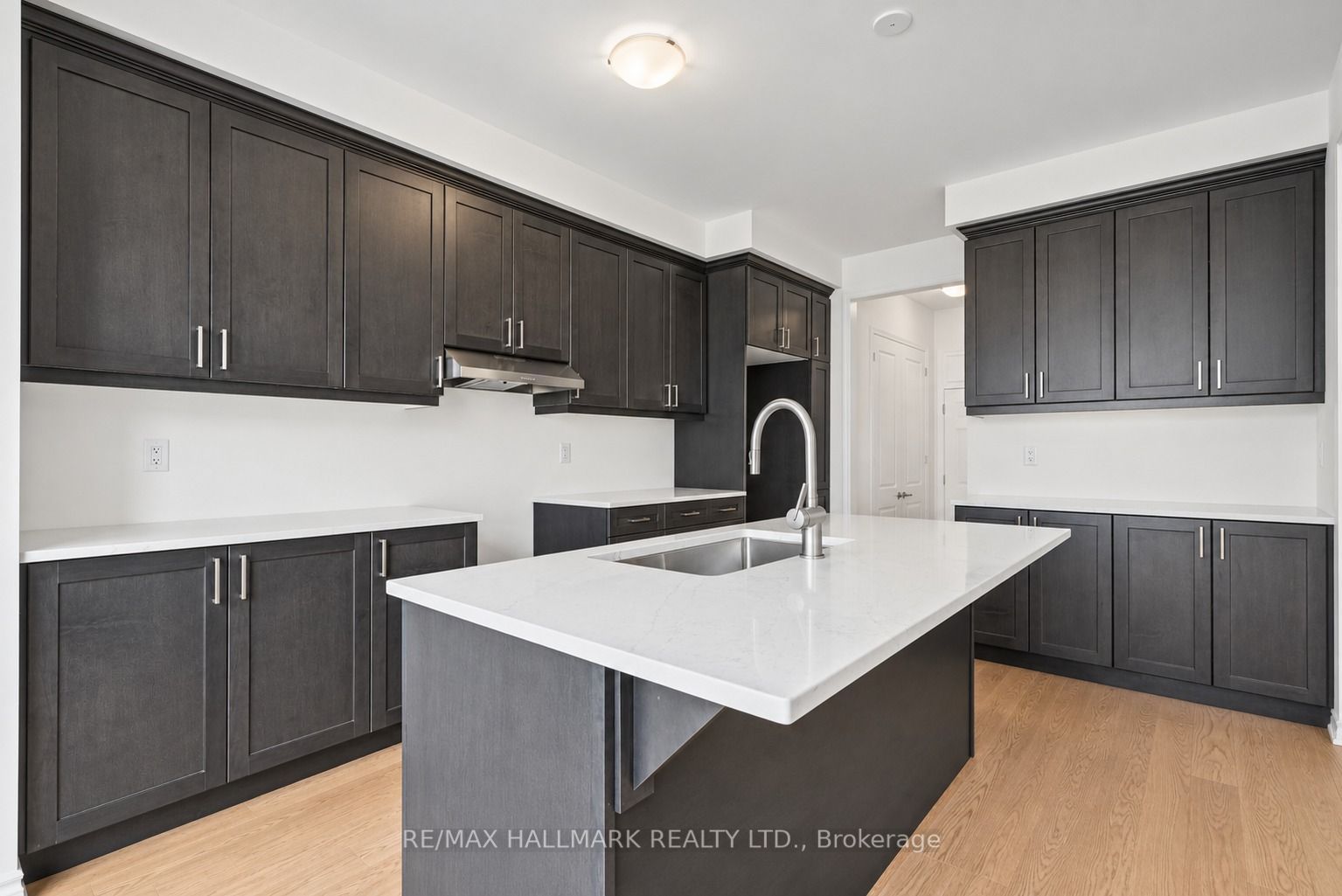 84 Gretzky Avenue Property Photo 16