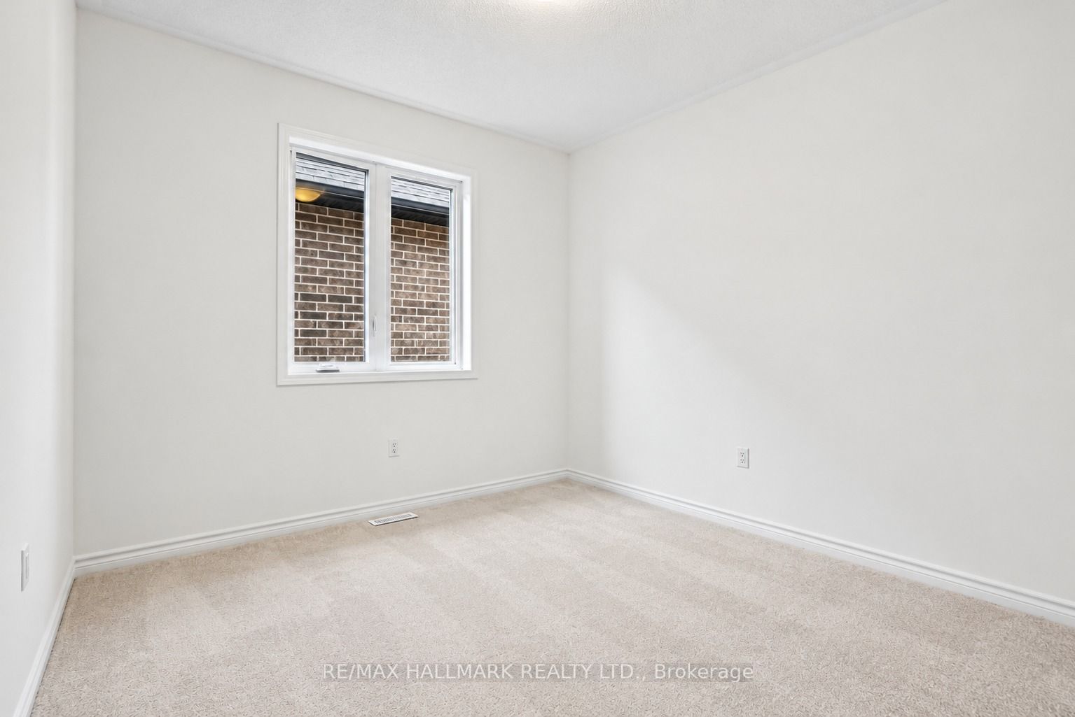 84 Gretzky Avenue Property Photo 33