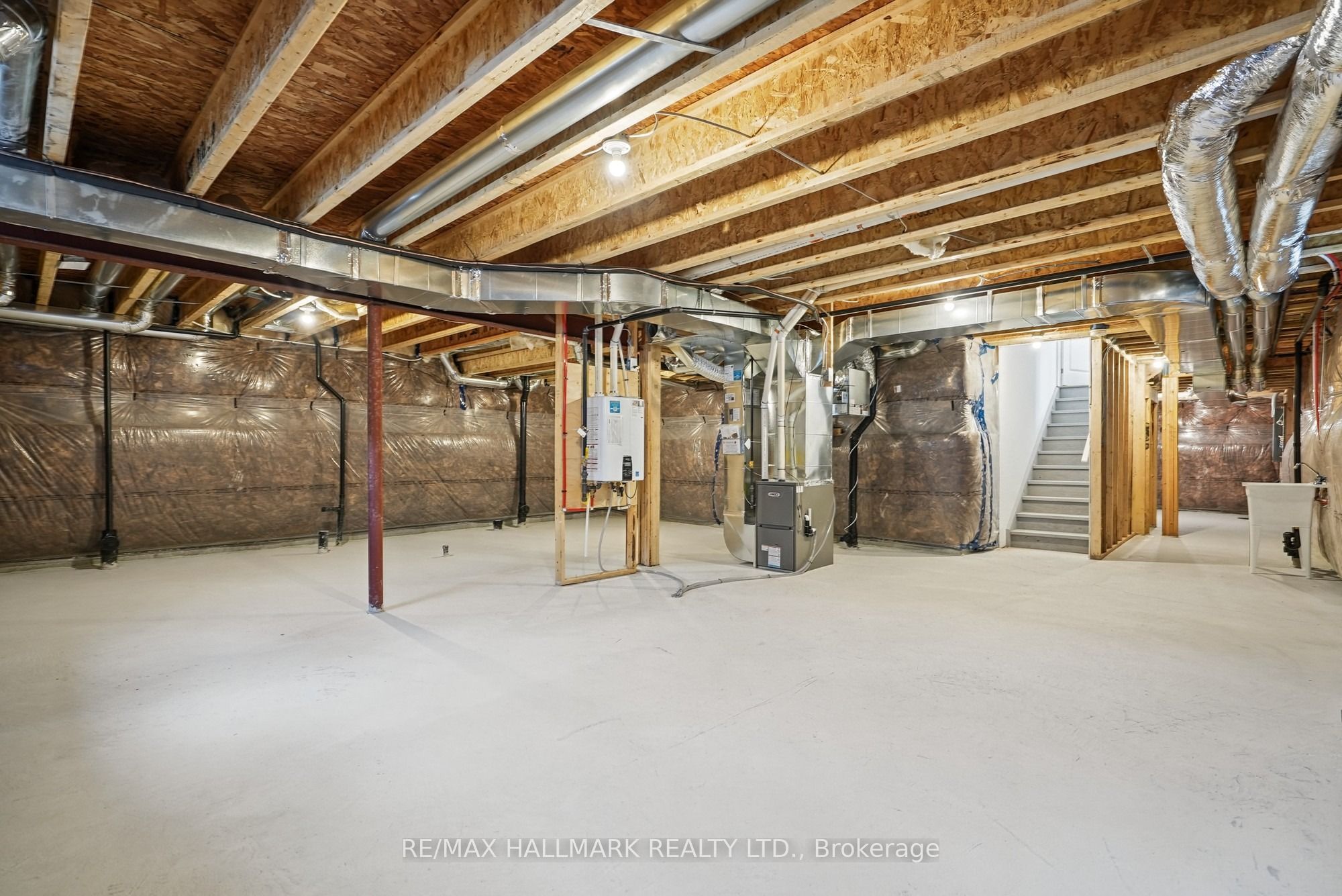 84 Gretzky Avenue Property Photo 41