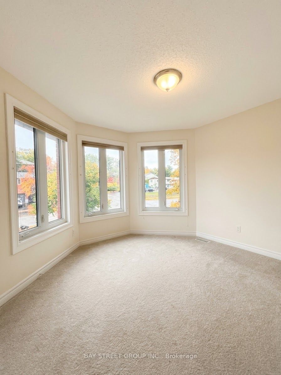 76 Mayfair Drive Property Photo 18