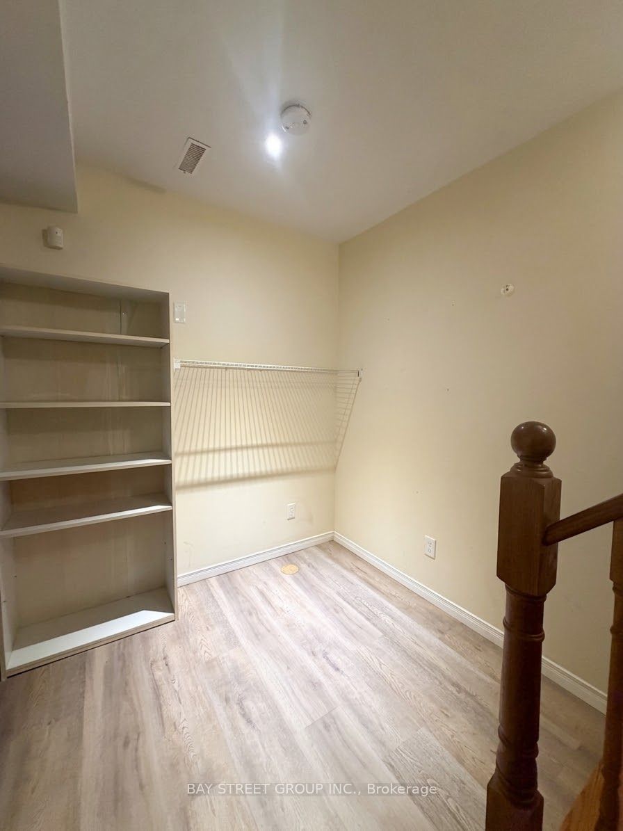 76 Mayfair Drive Property Photo 25