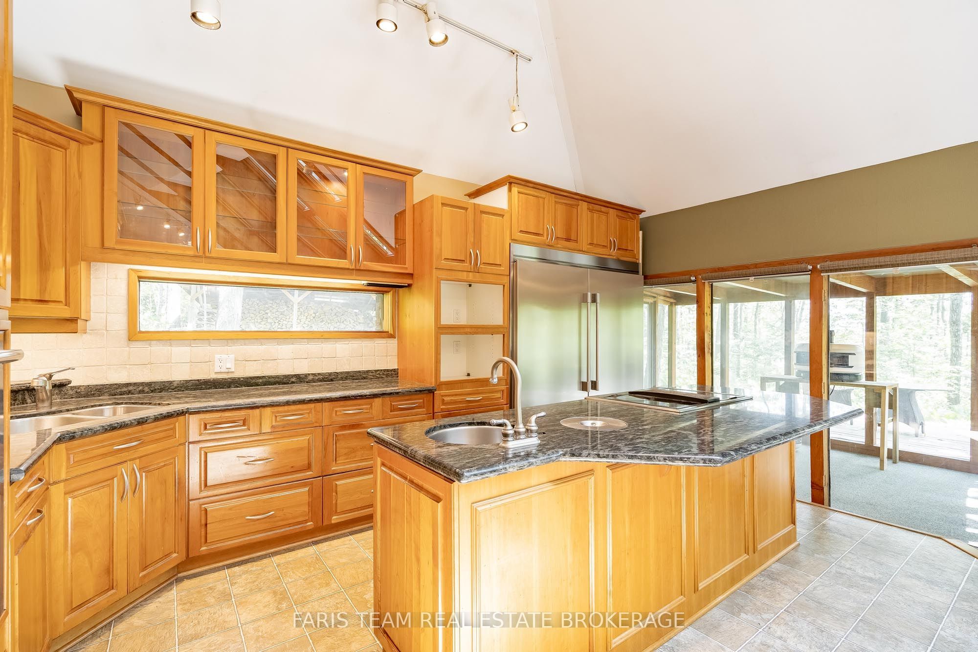 15 Scottdale Drive Property Photo 9