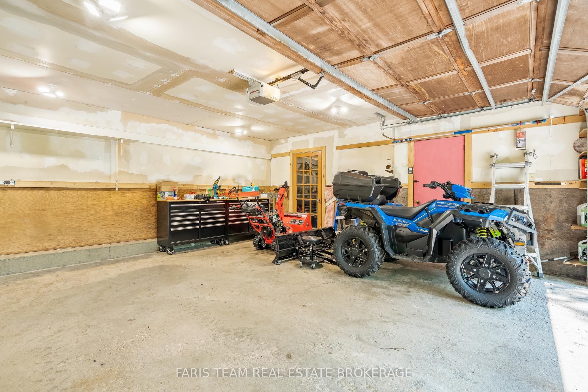 15 Scottdale Drive Property Photo 37