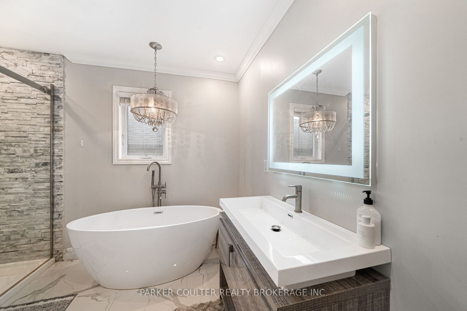 22 Athabaska Road Property Photo 22