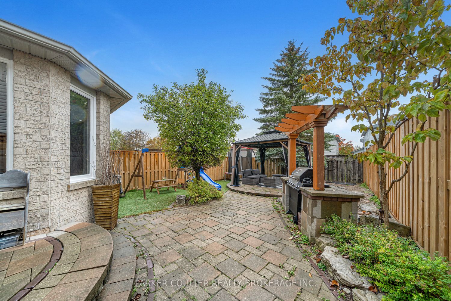 22 Athabaska Road Property Photo 39