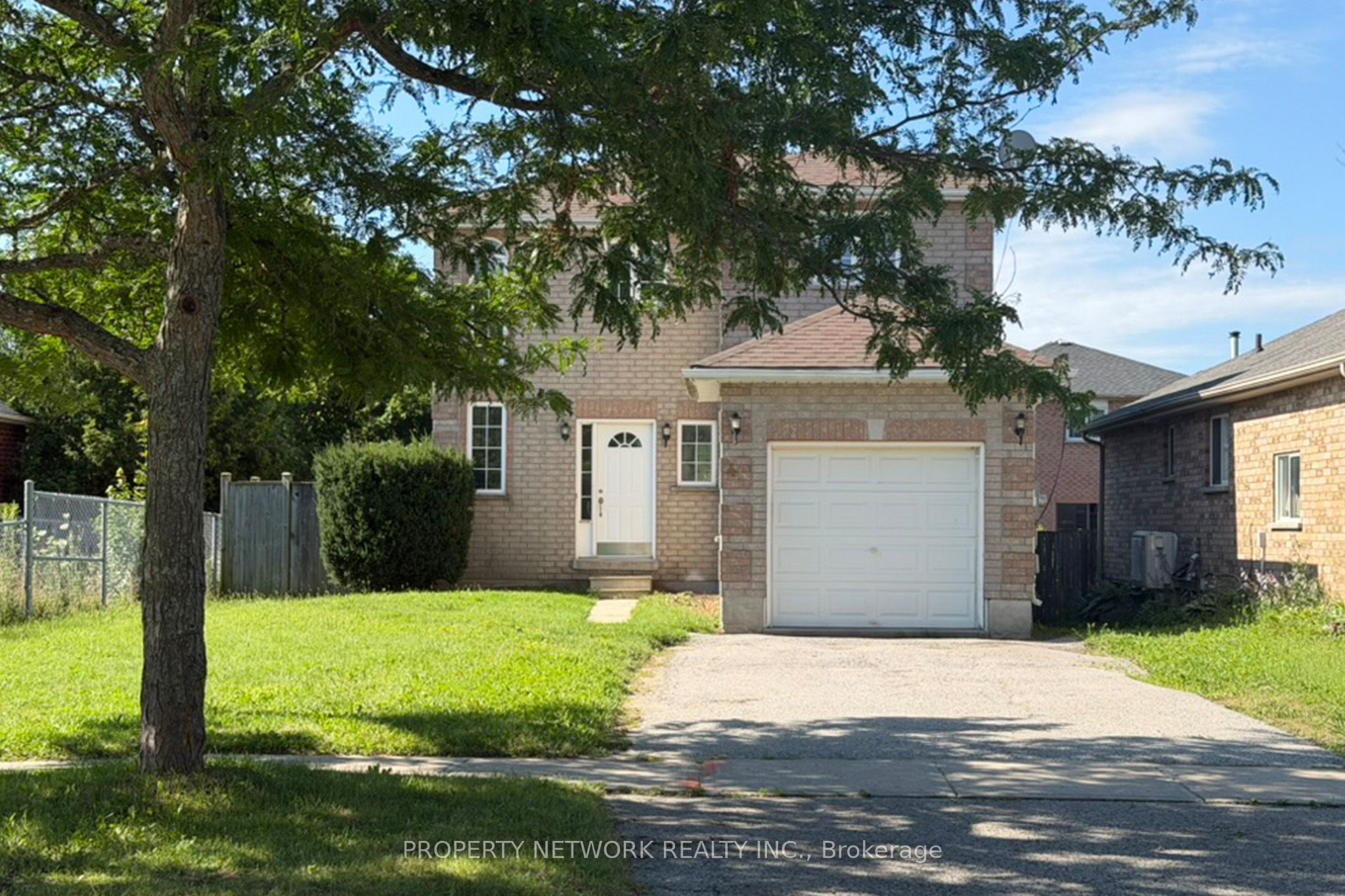 41 Sydenham Wells Court Property Photo 1