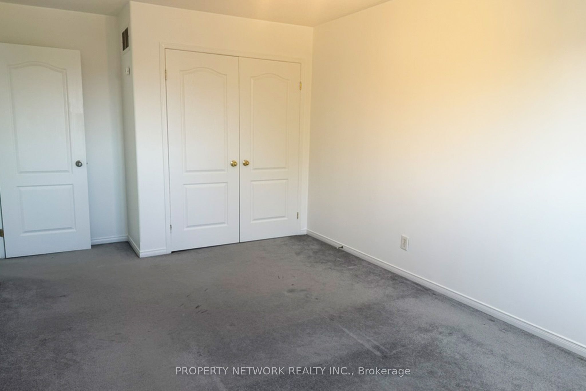 41 Sydenham Wells Court Property Photo 7