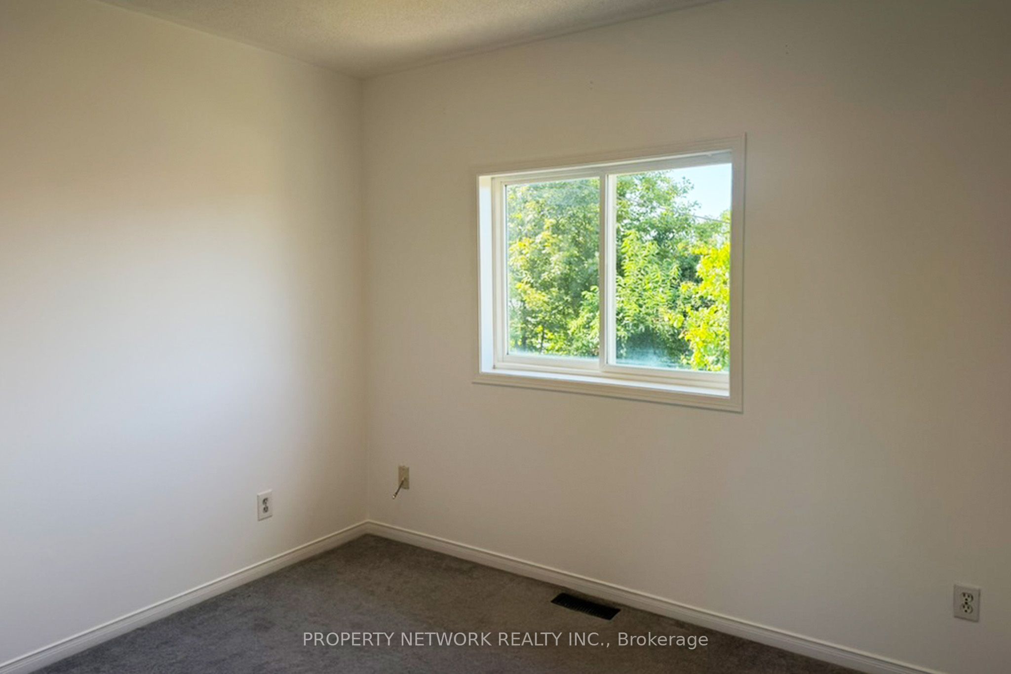 41 Sydenham Wells Court Property Photo 10