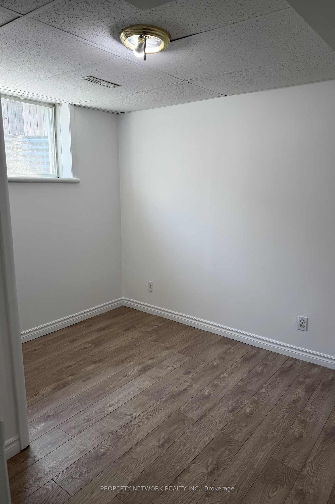 41 Sydenham Wells Court Property Photo 14