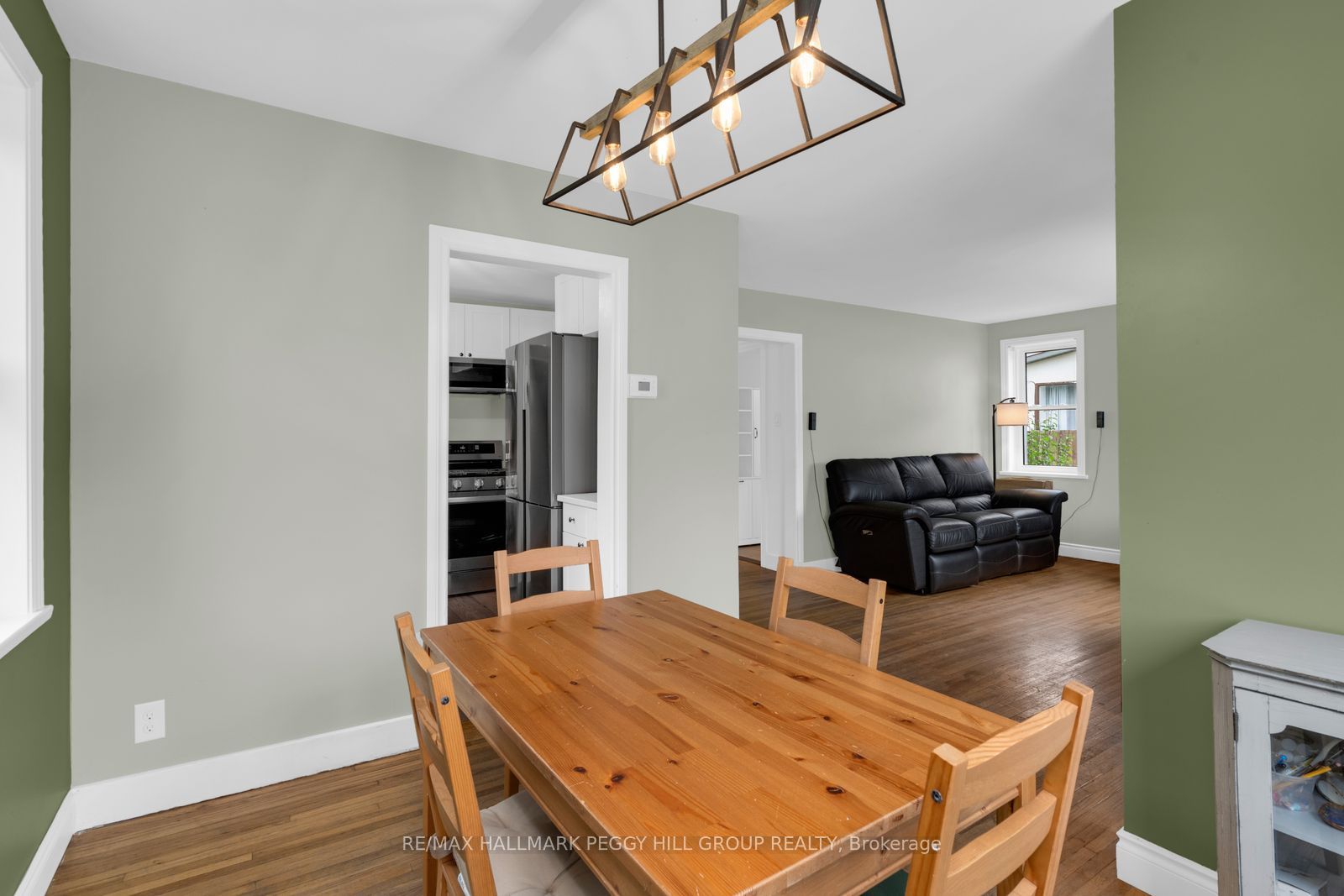 1556 Flos Rd 4 W Property Photo 6