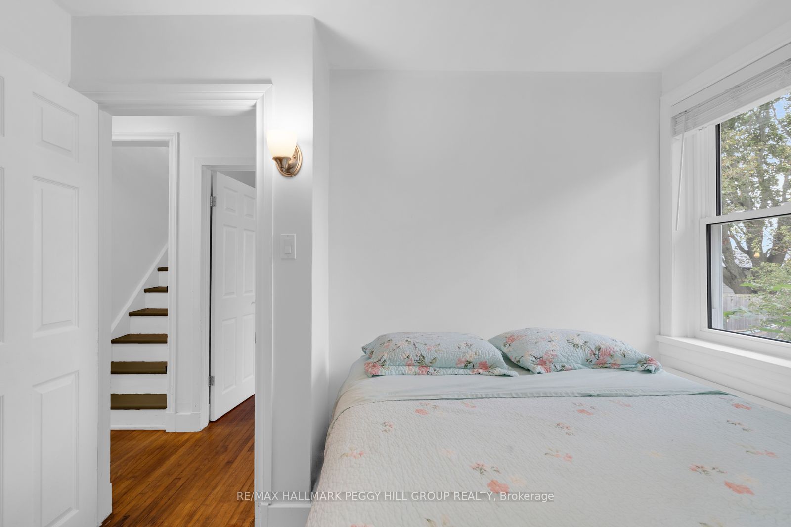 1556 Flos Rd 4 W Property Photo 9
