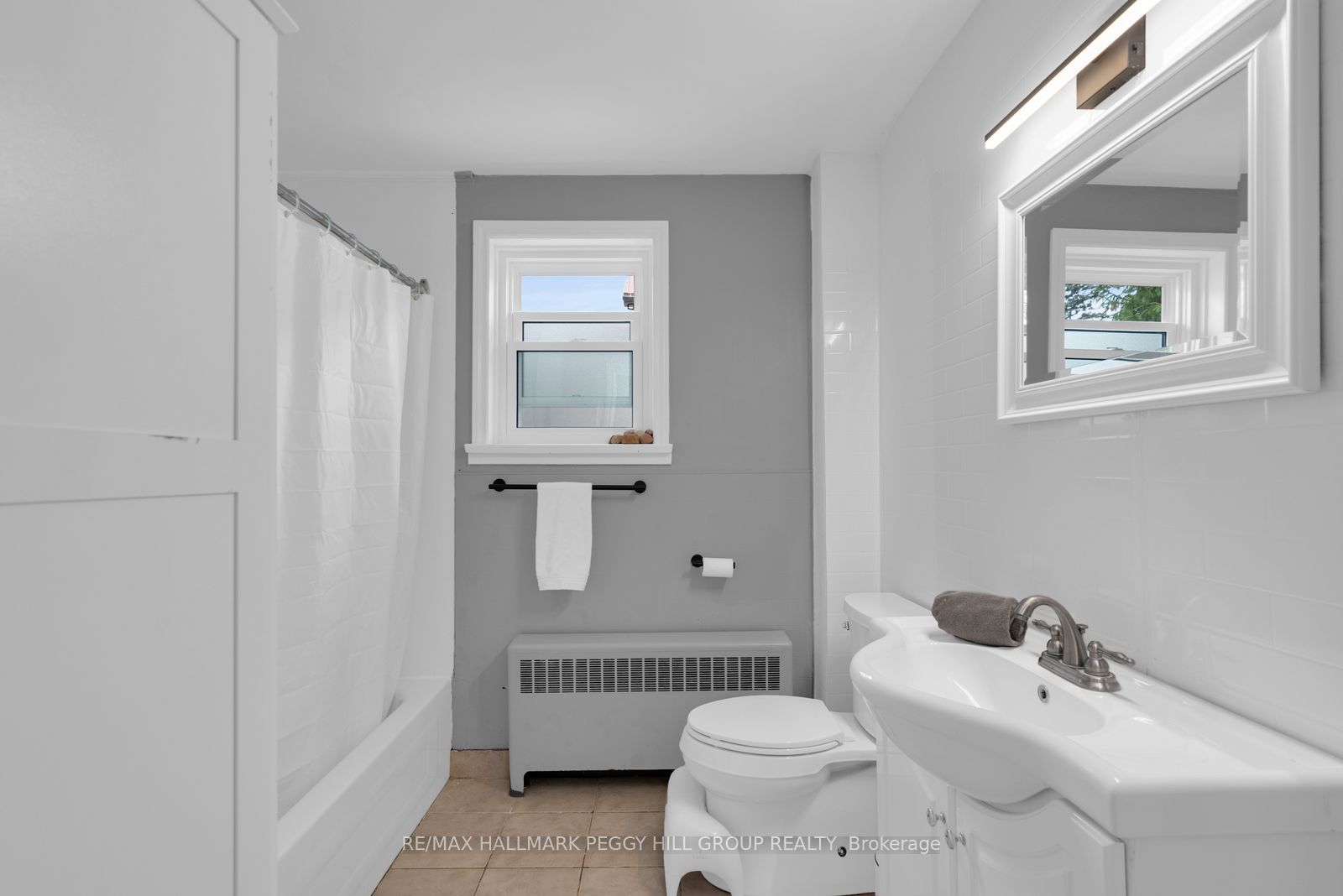 1556 Flos Rd 4 W Property Photo 10