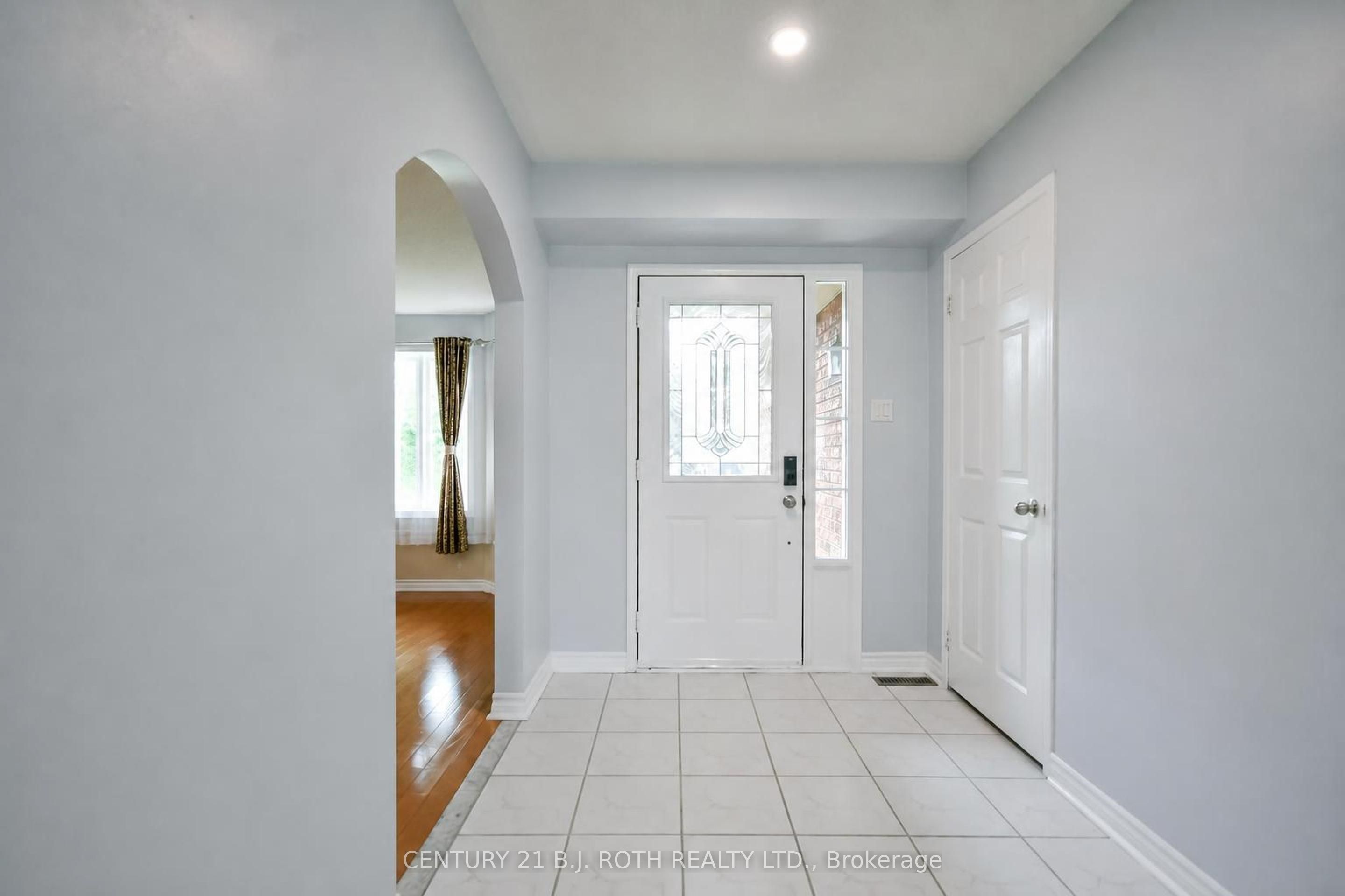 17 Crompton Drive Property Photo 2