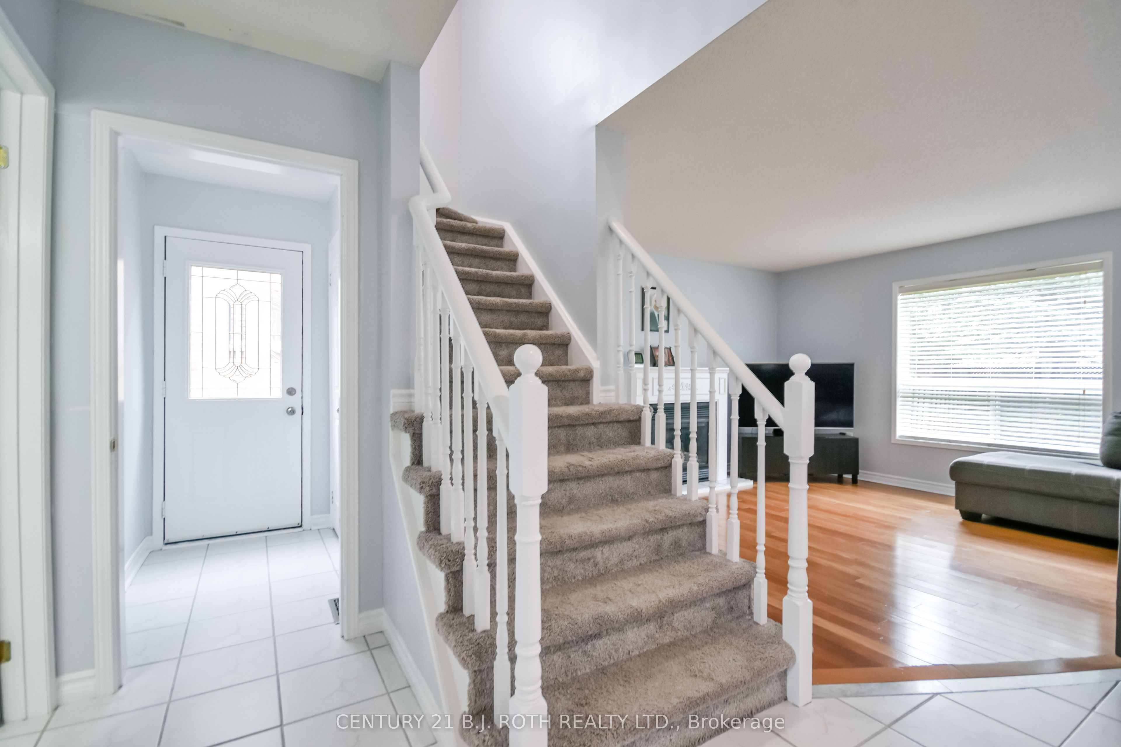 17 Crompton Drive Property Photo 3