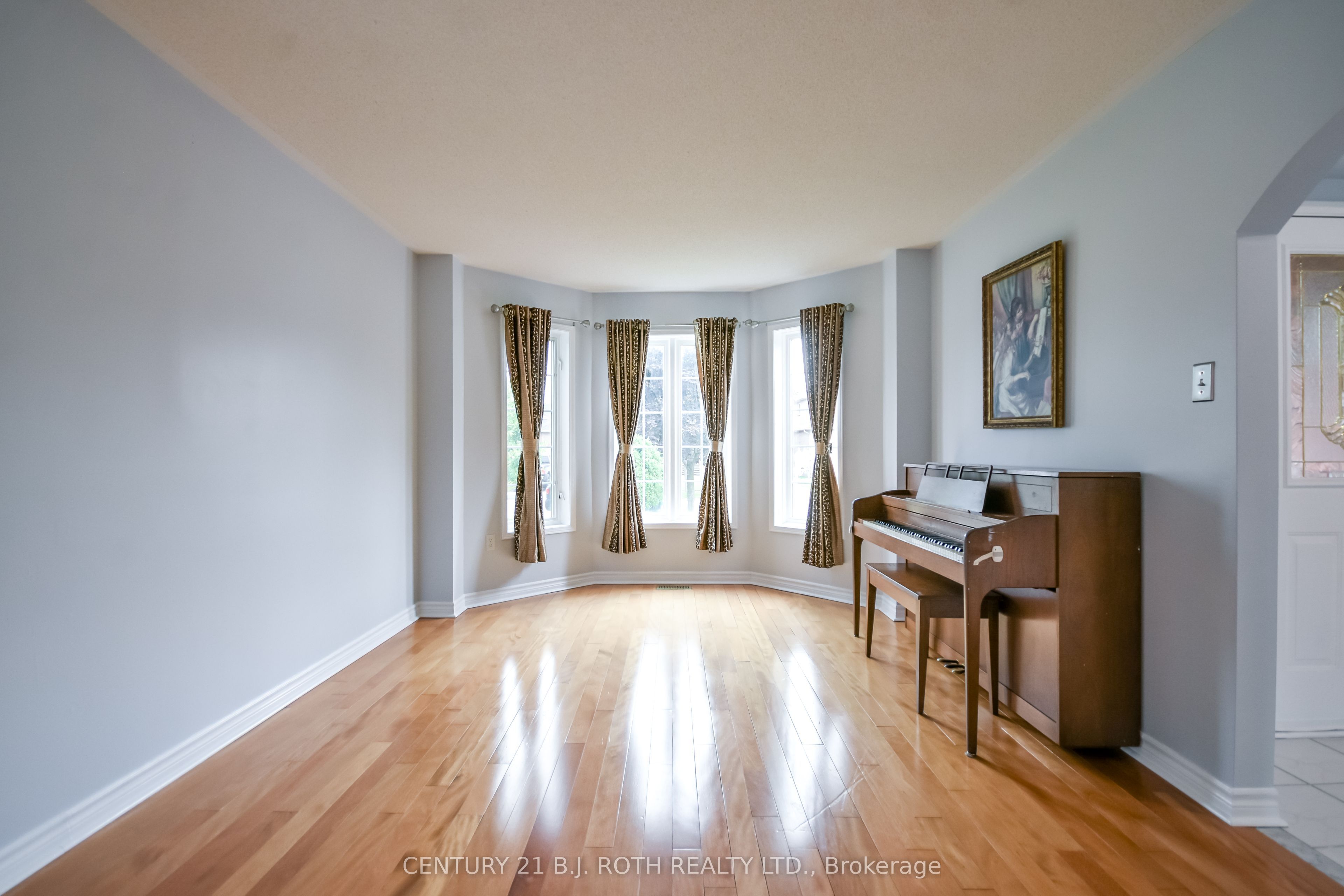 17 Crompton Drive Property Photo 8