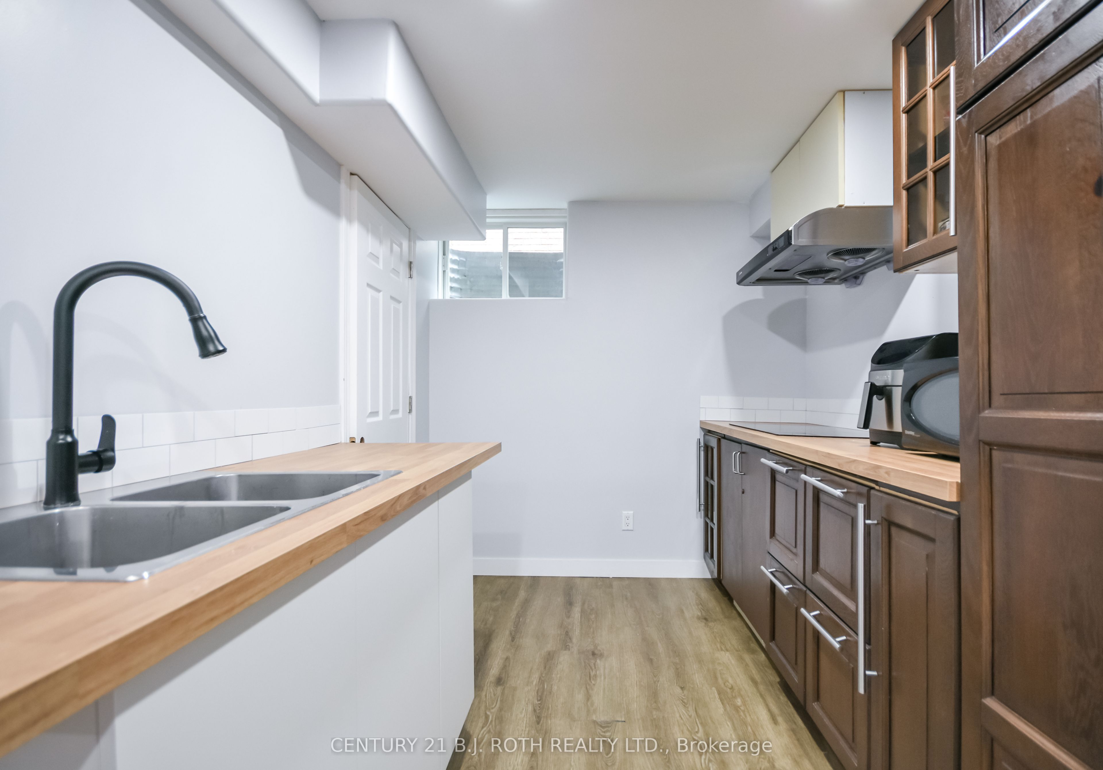 17 Crompton Drive Property Photo 30