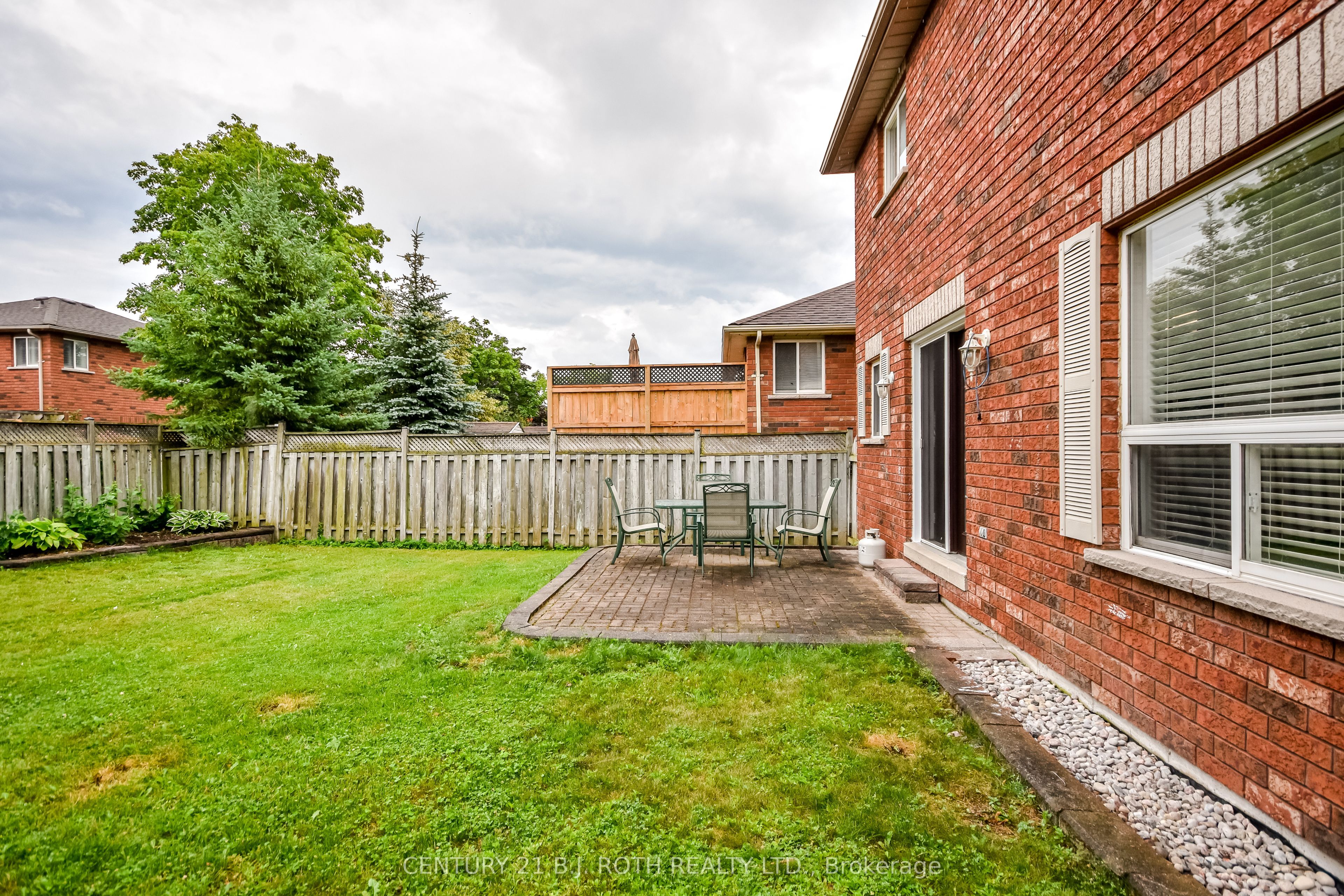 17 Crompton Drive Property Photo 40