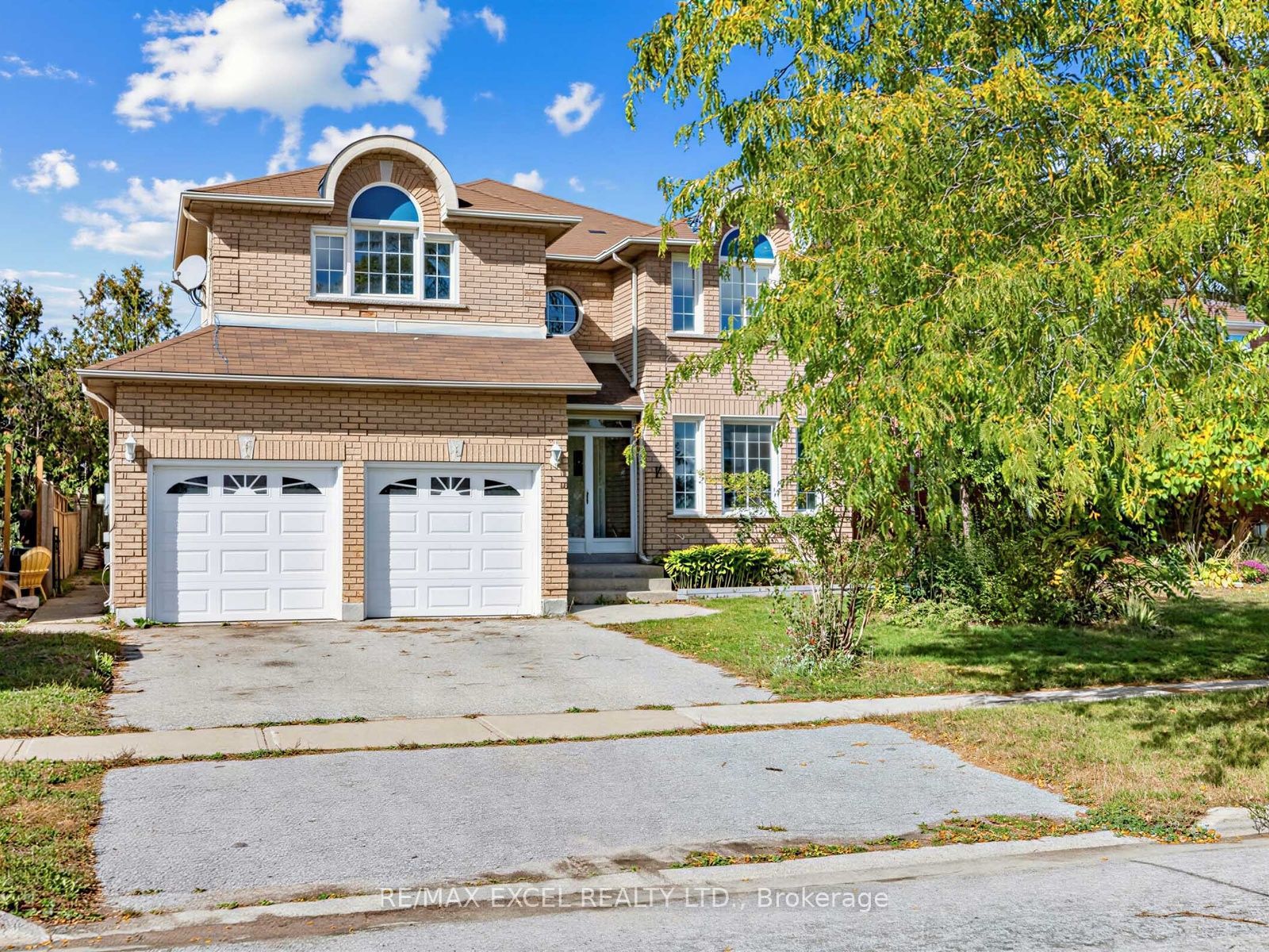 396 Cundles Road W Property Photo 1