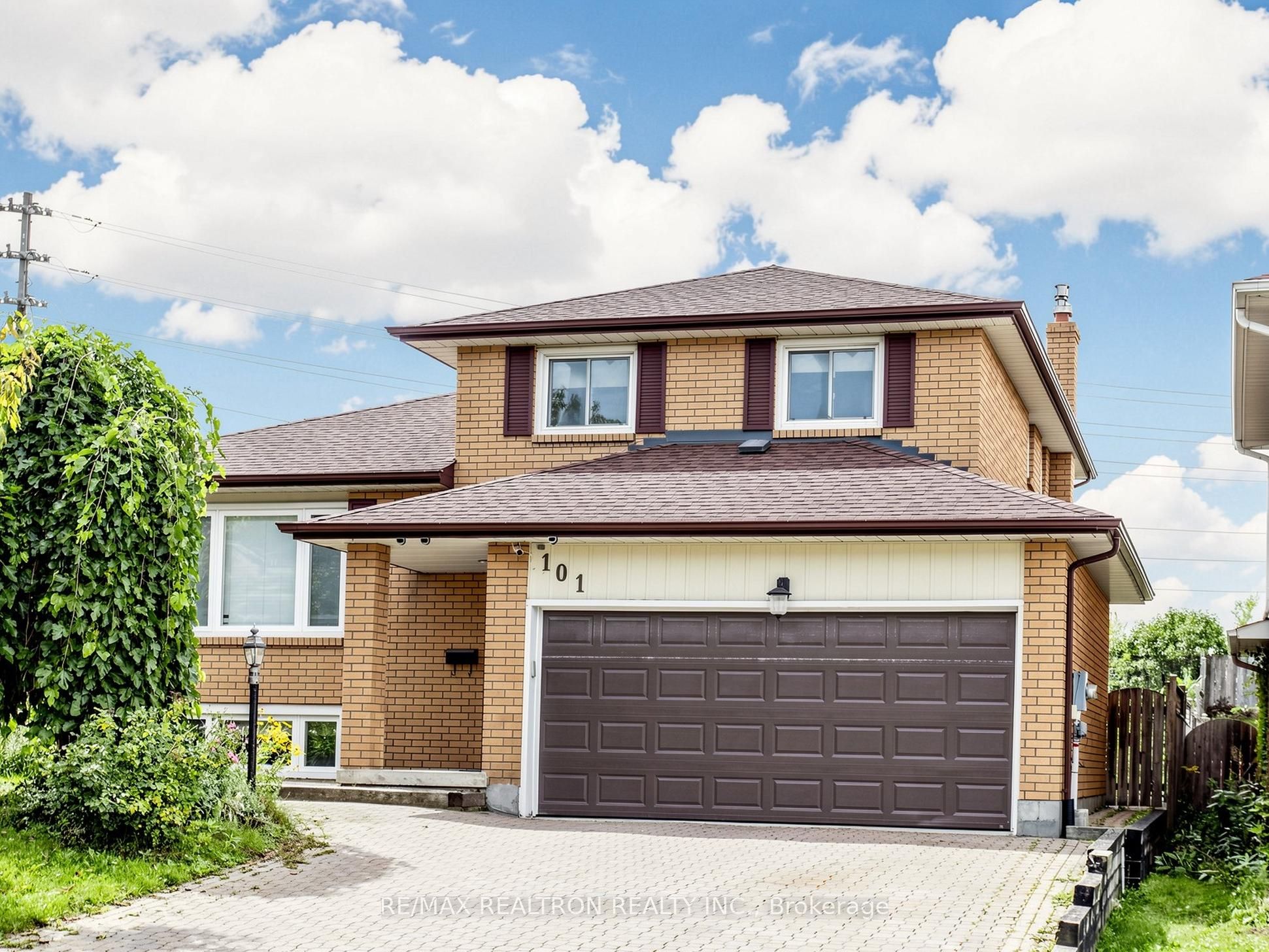 101 Chieftain Crescent Property Photo 1