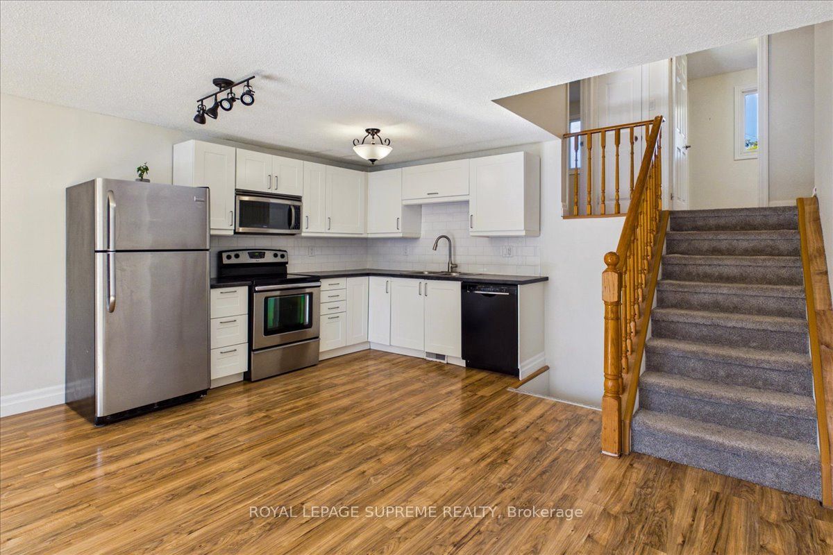 46 Ridgeway Avenue Upper Property Photo 5
