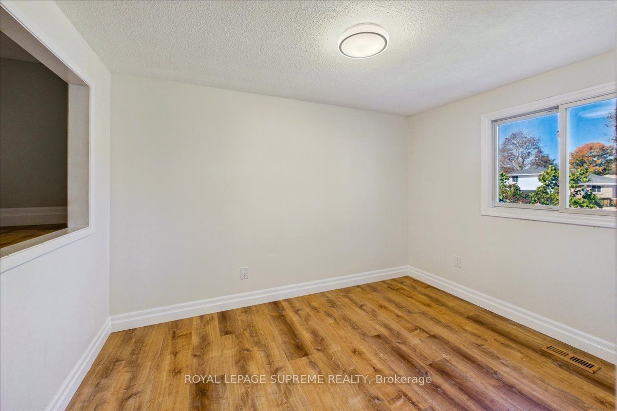 46 Ridgeway Avenue Upper Property Photo 16