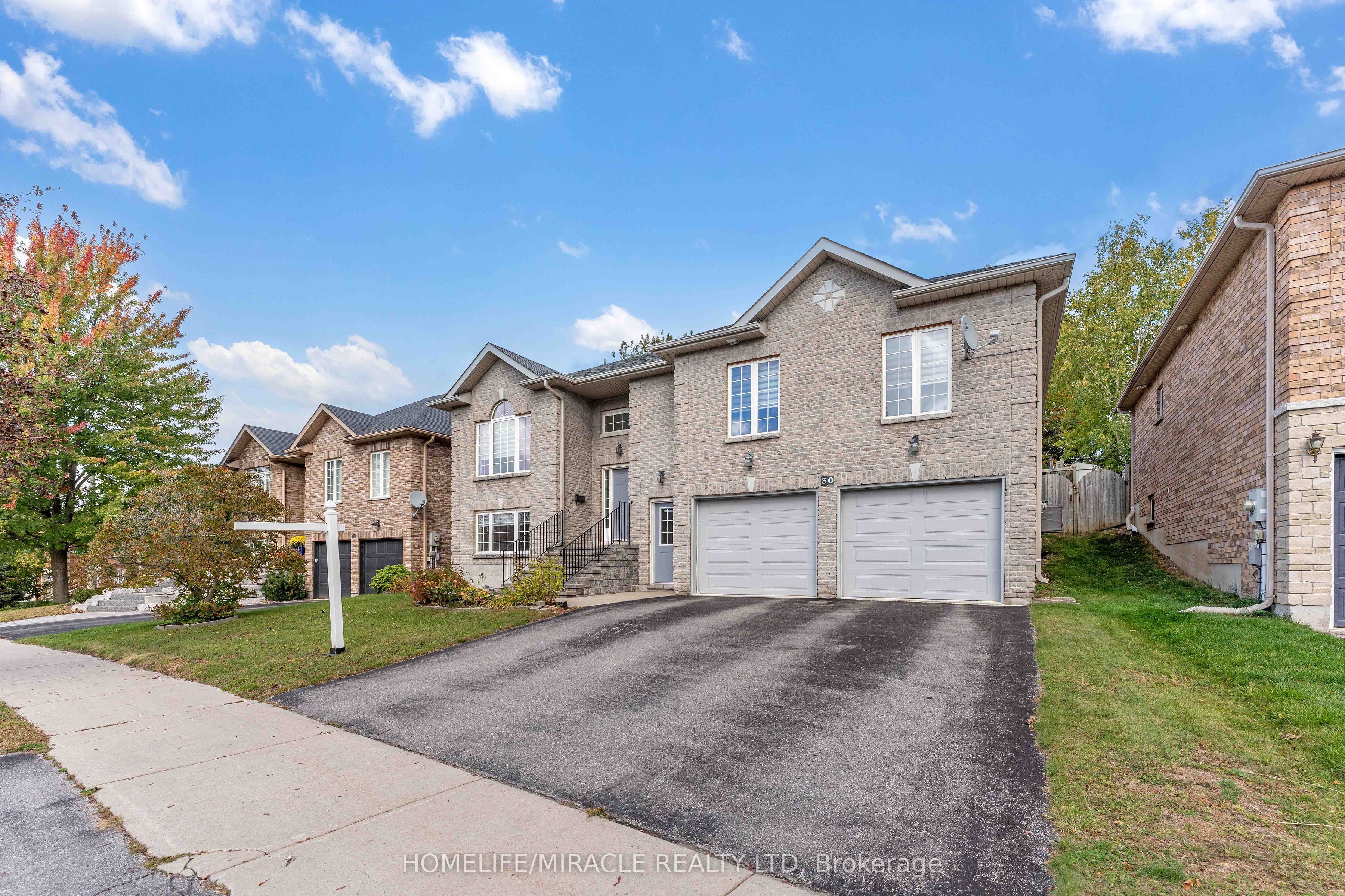 30 Dove Crescent Property Photo 2