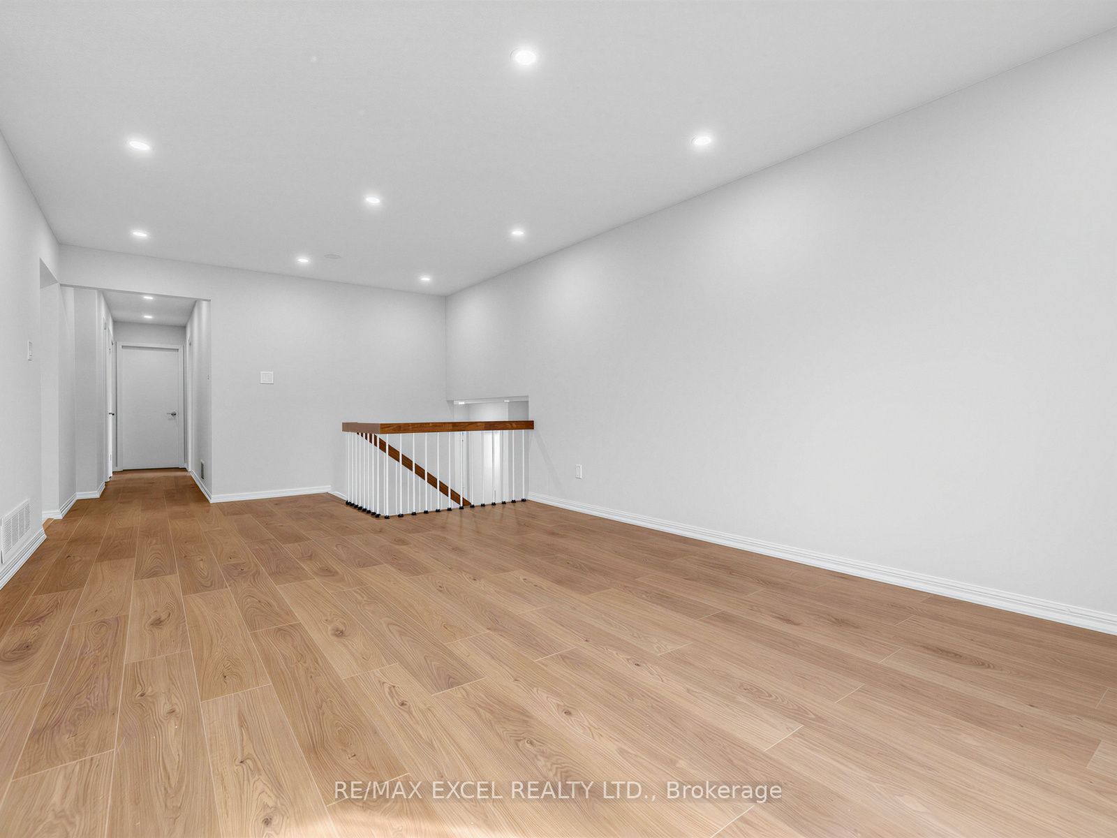25 Grand Place Property Photo 6