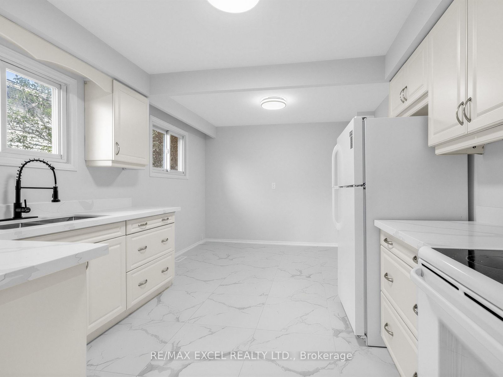 25 Grand Place Property Photo 13