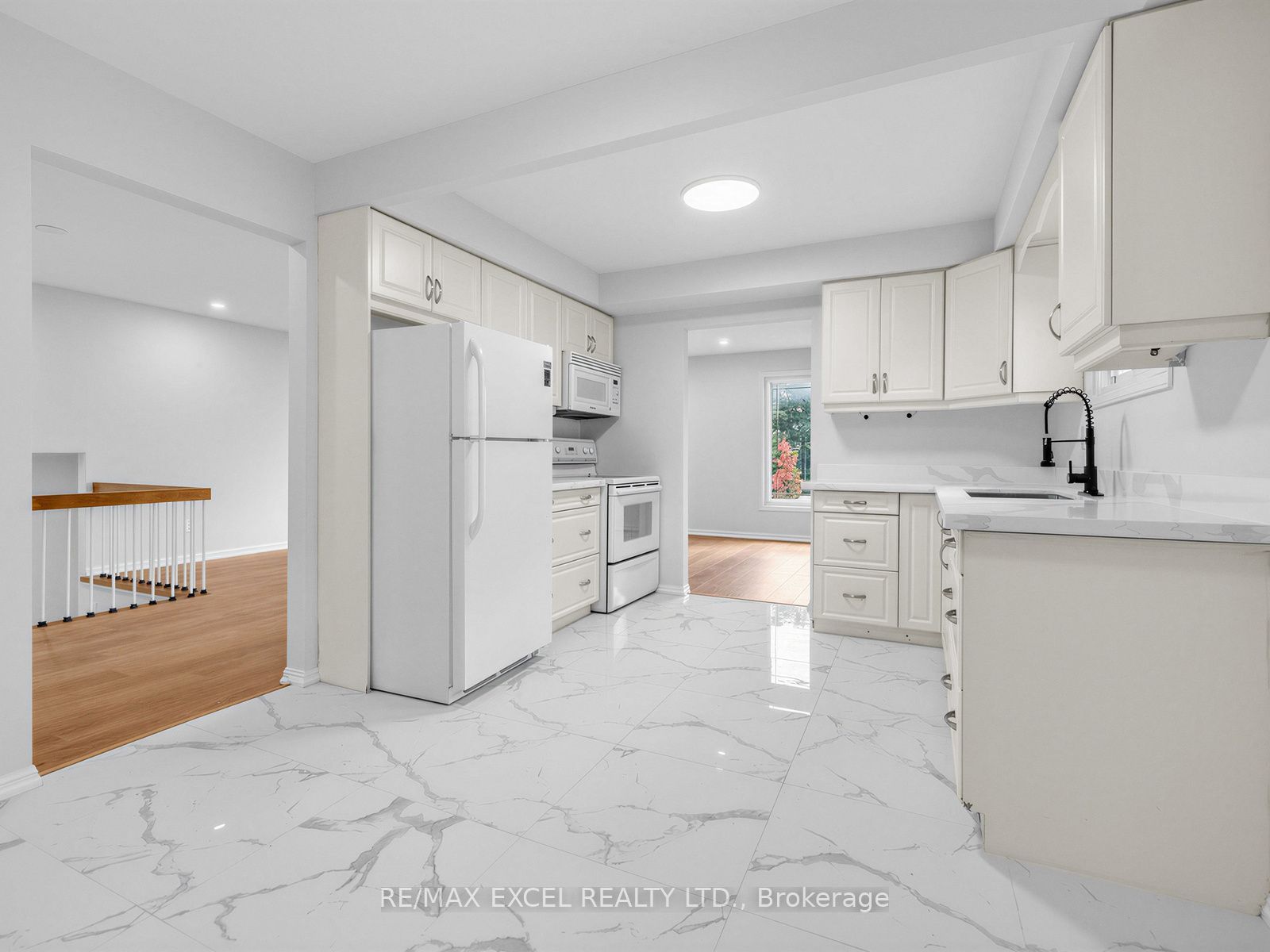 25 Grand Place Property Photo 15