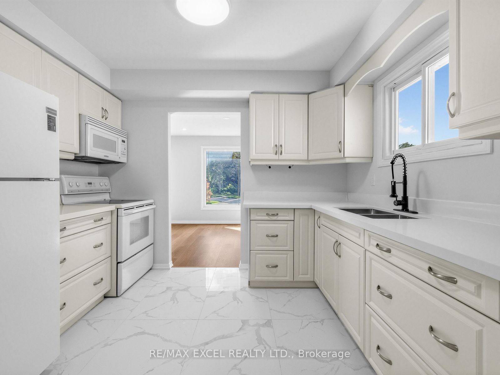 25 Grand Place Property Photo 18