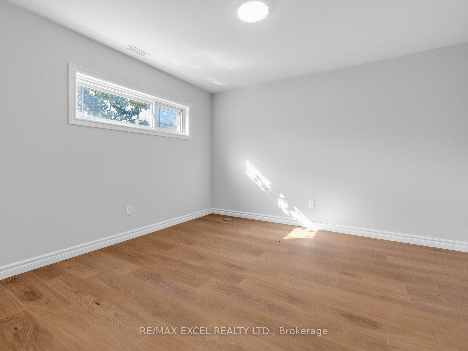 25 Grand Place Property Photo 28