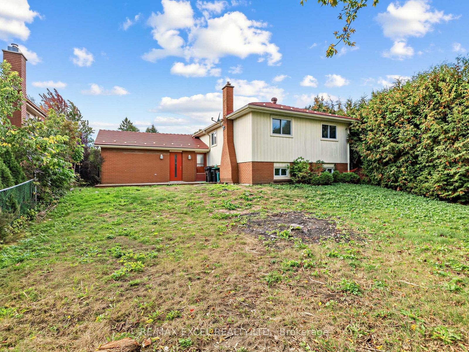 25 Grand Place Property Photo 35
