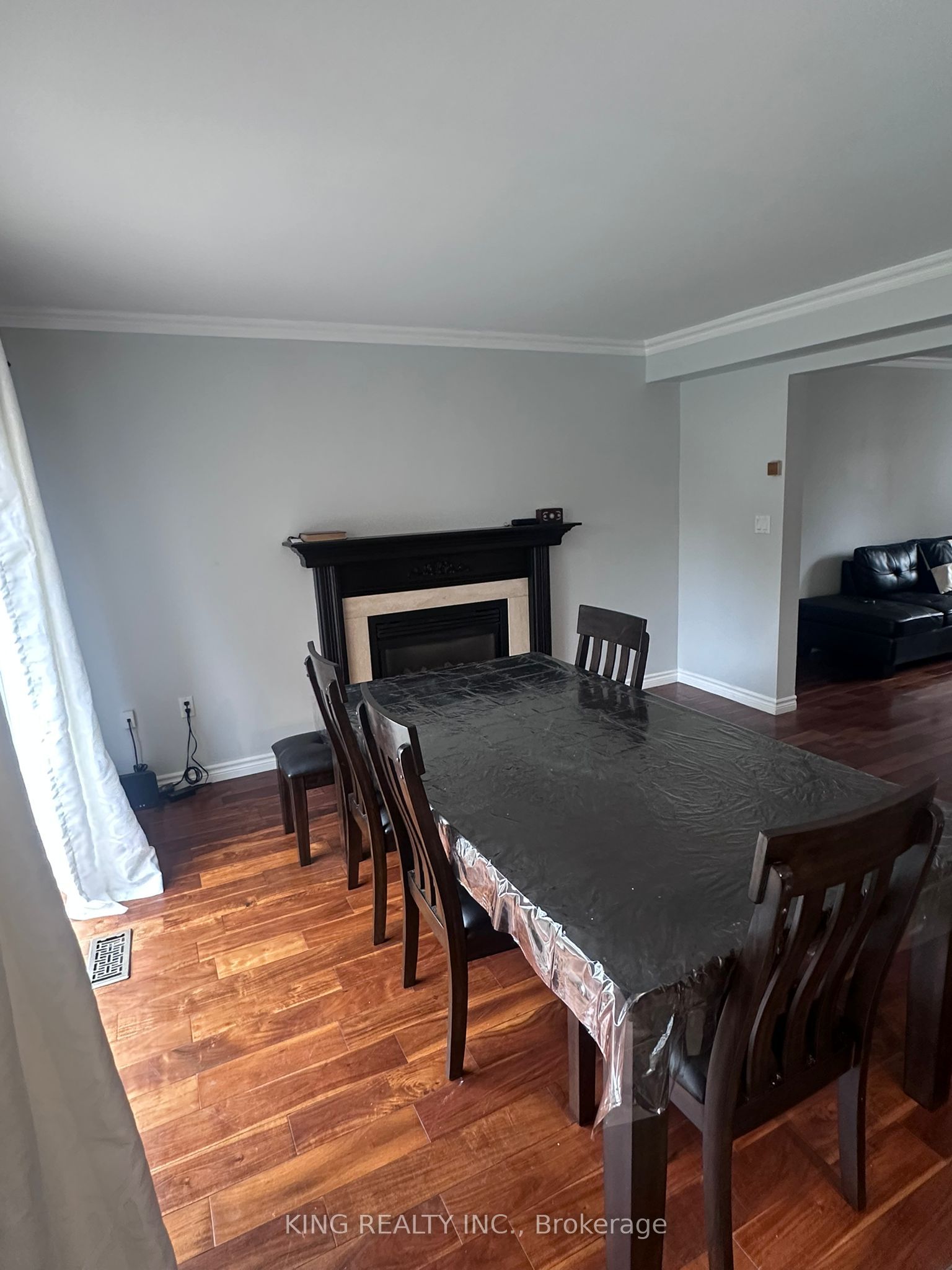 9 Whitehorn Crescent Property Photo 6