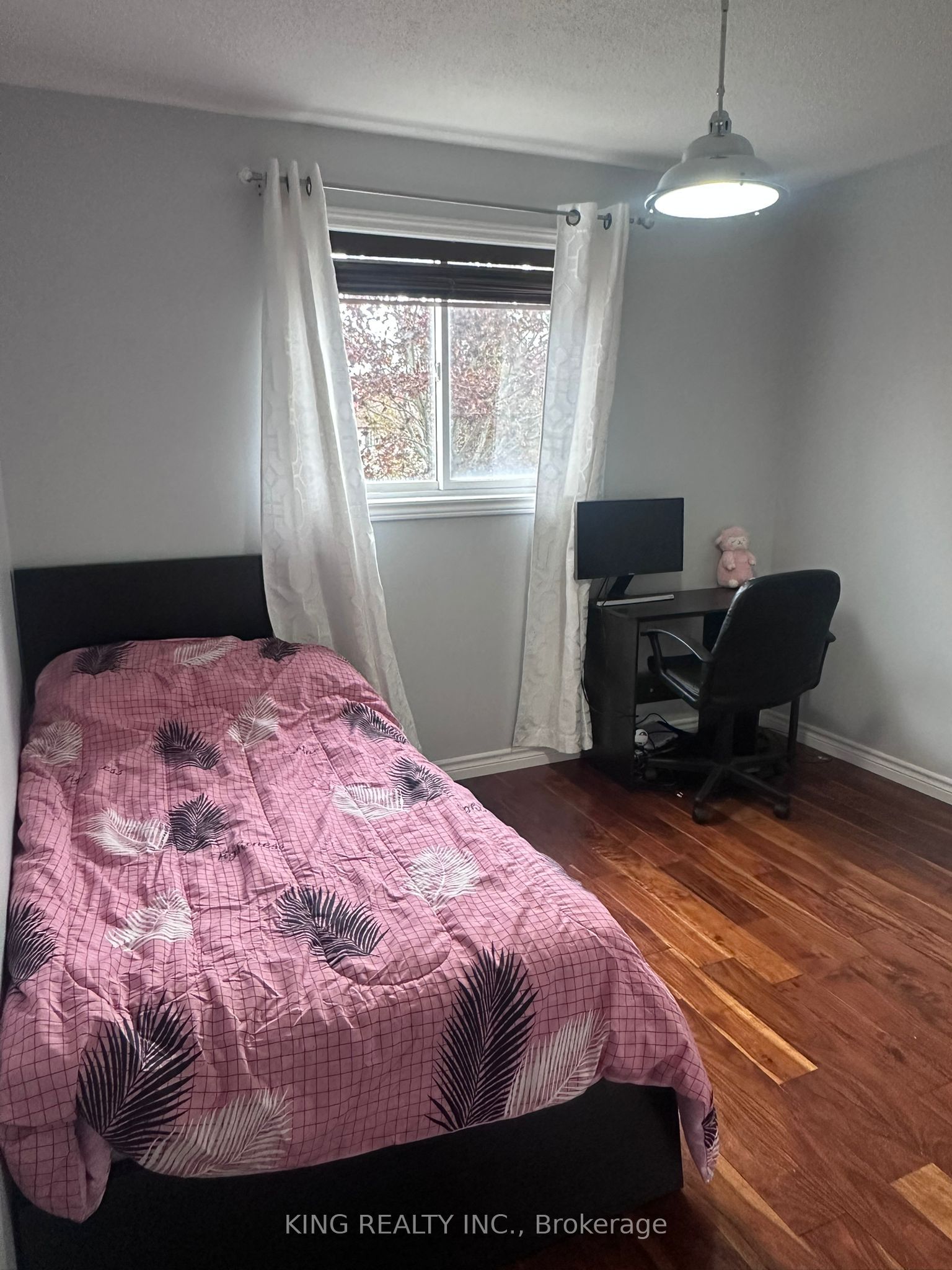 9 Whitehorn Crescent Property Photo 15