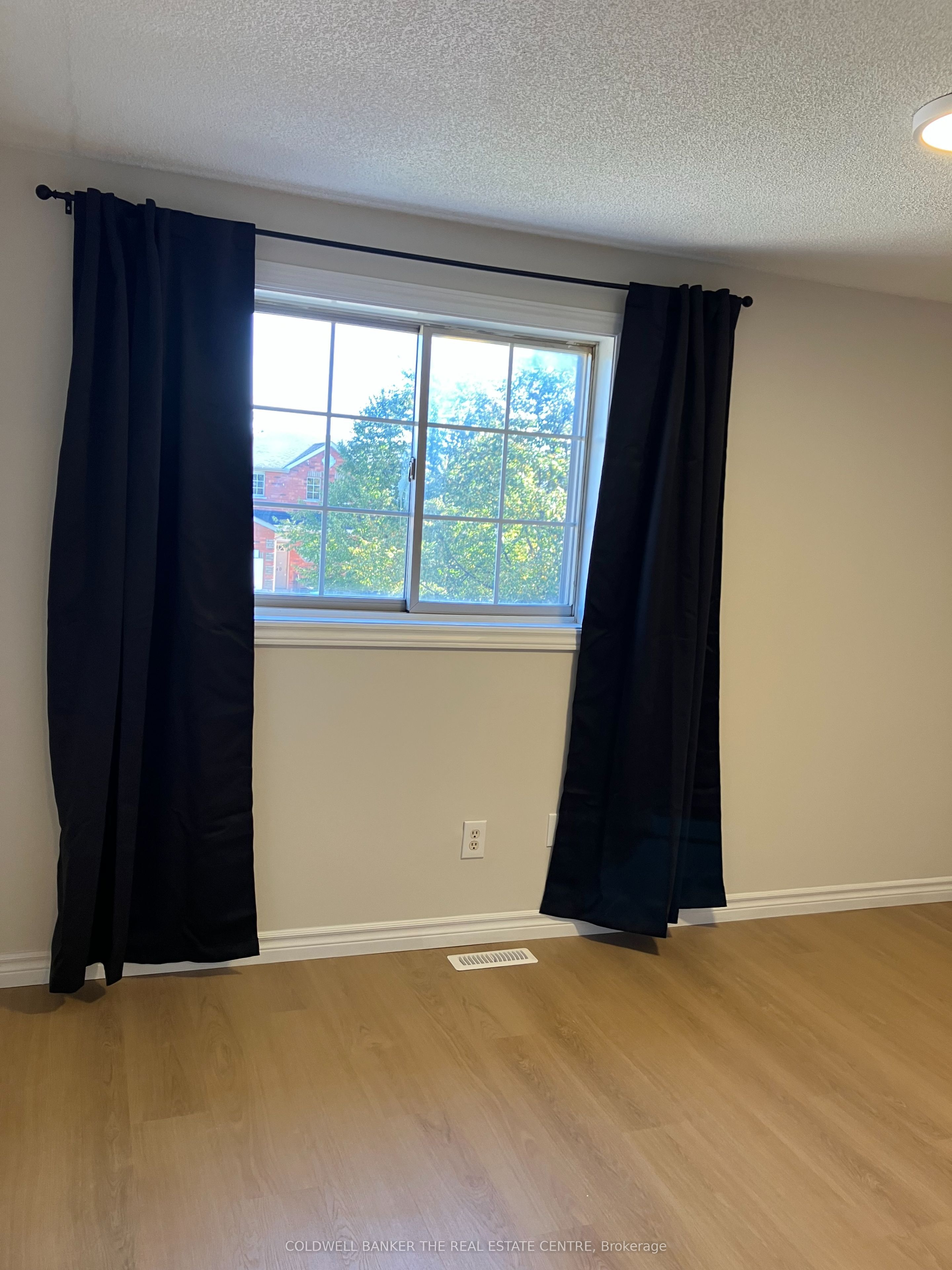 141 Black Cherry Crescent Property Photo 7