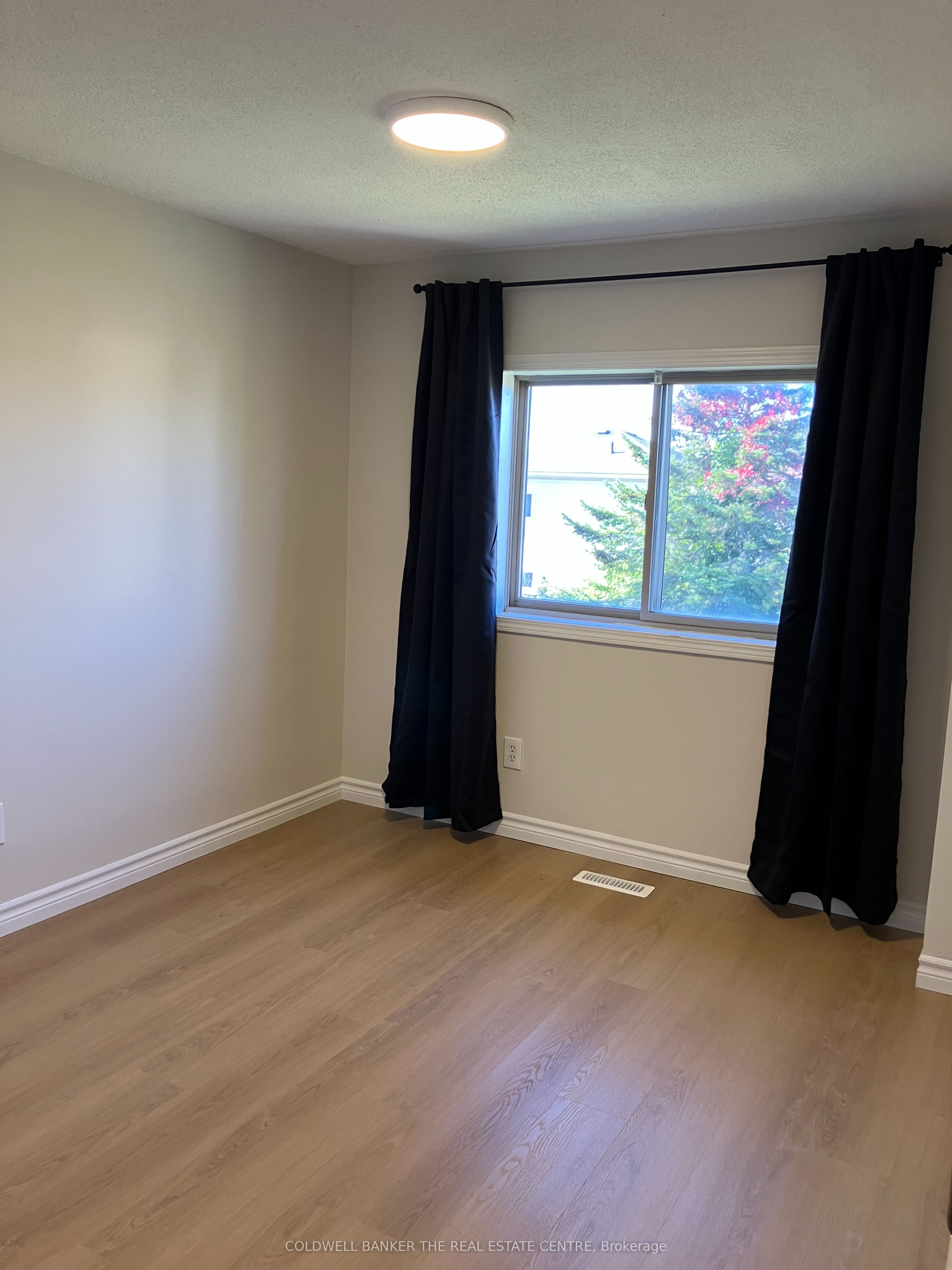 141 Black Cherry Crescent Property Photo 8