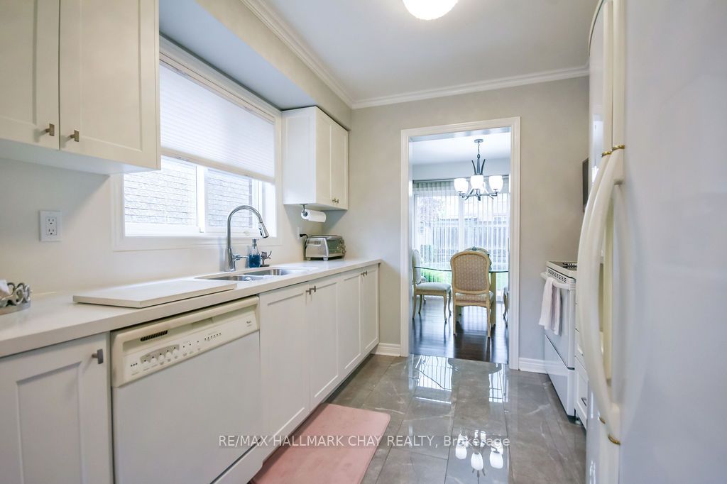 289 Esther Drive Property Photo 6