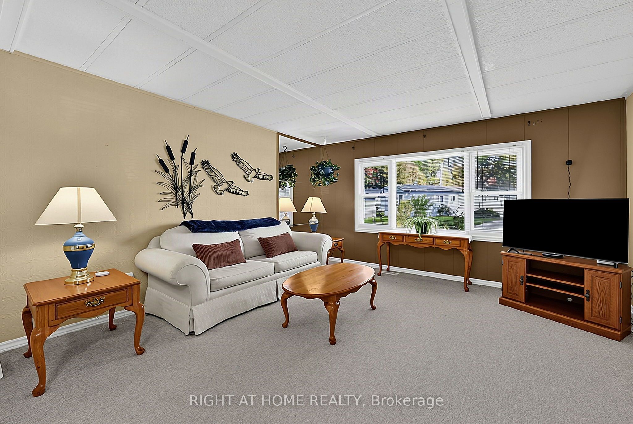 1 Georgian Glen Drive Property Photo 7
