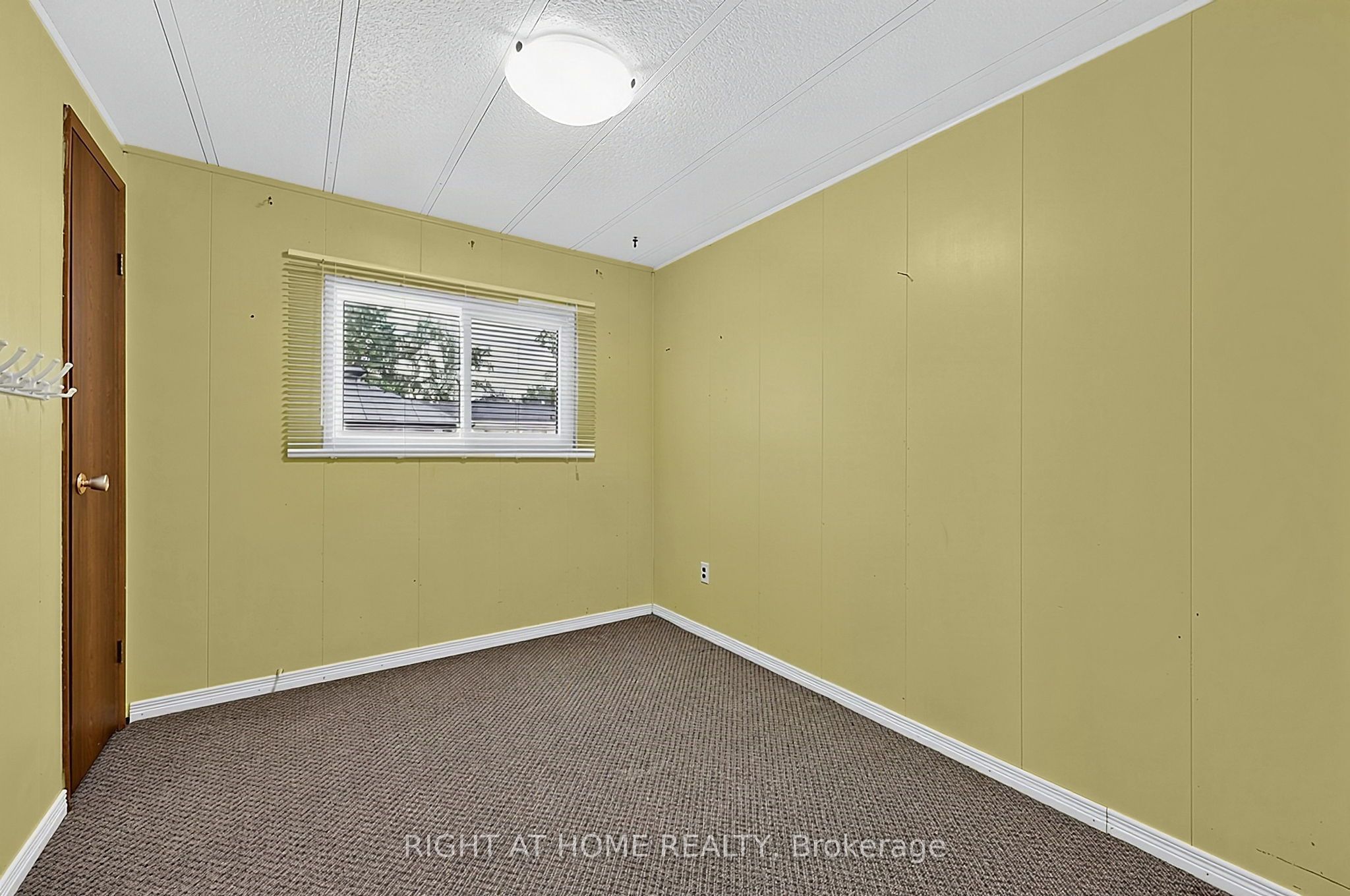 1 Georgian Glen Drive Property Photo 10