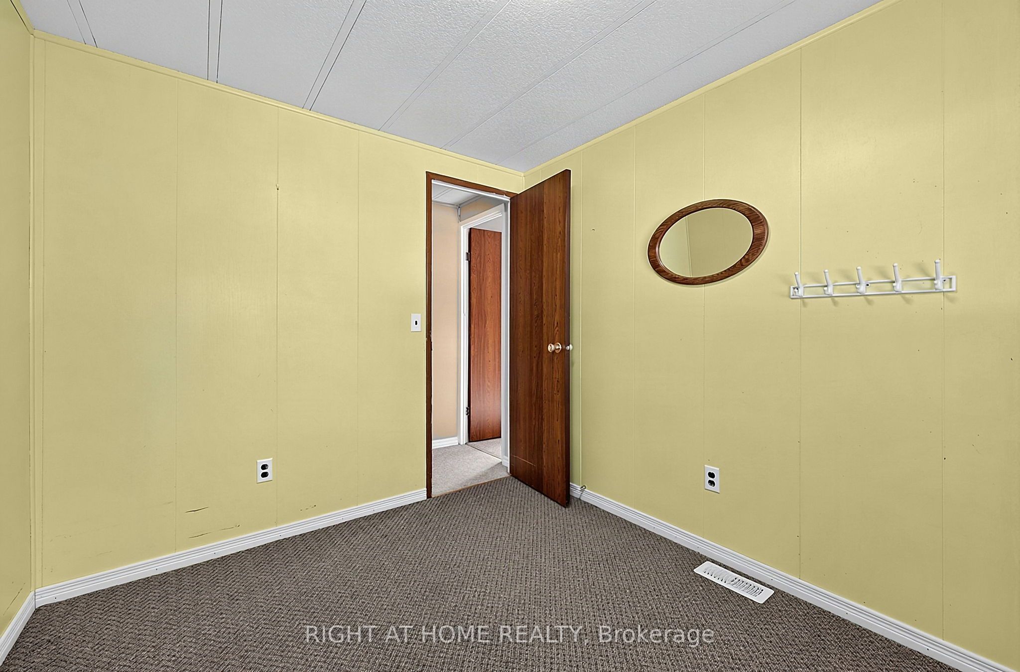 1 Georgian Glen Drive Property Photo 11
