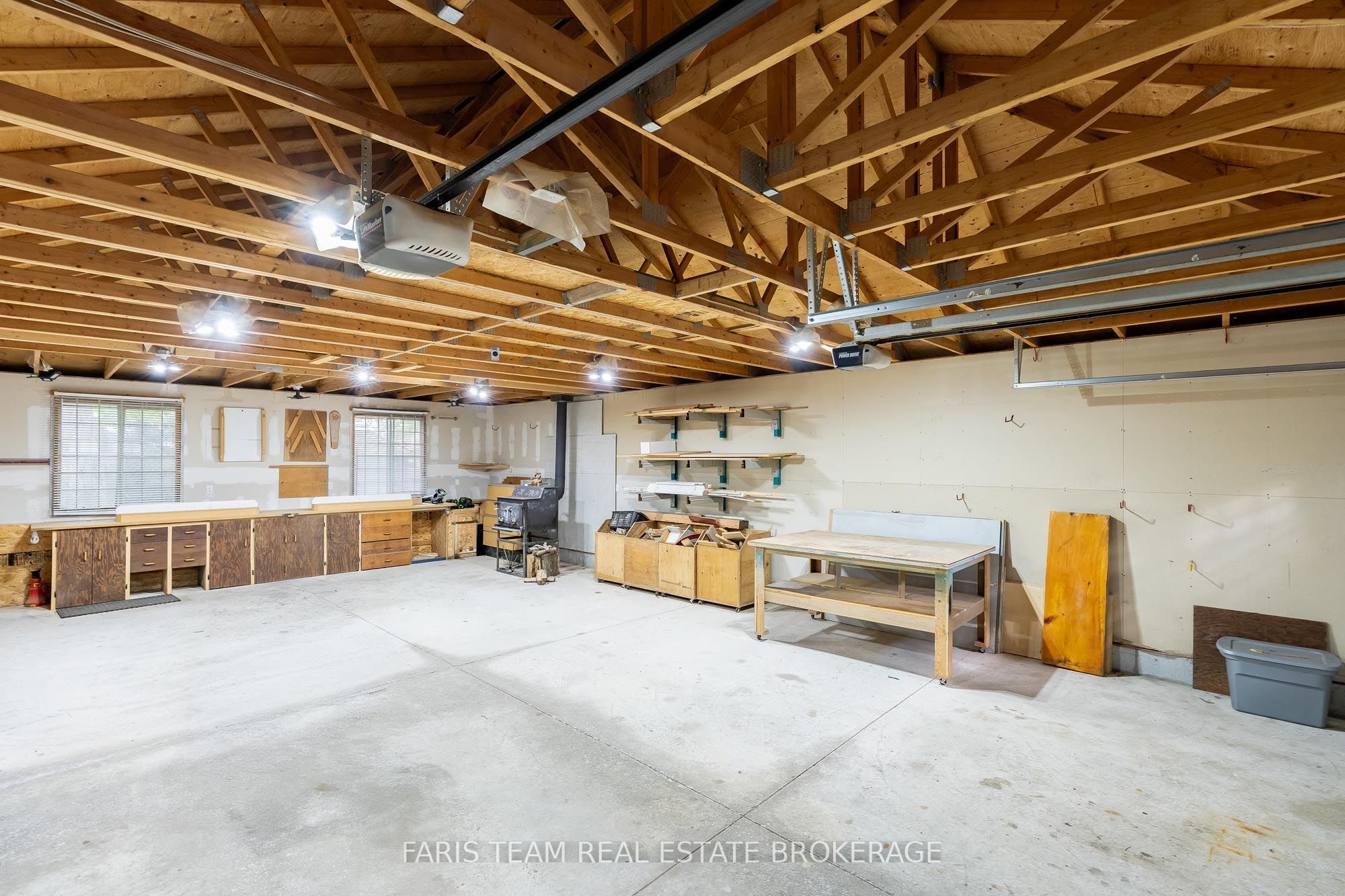 8 Pinecone Avenue Property Photo 17